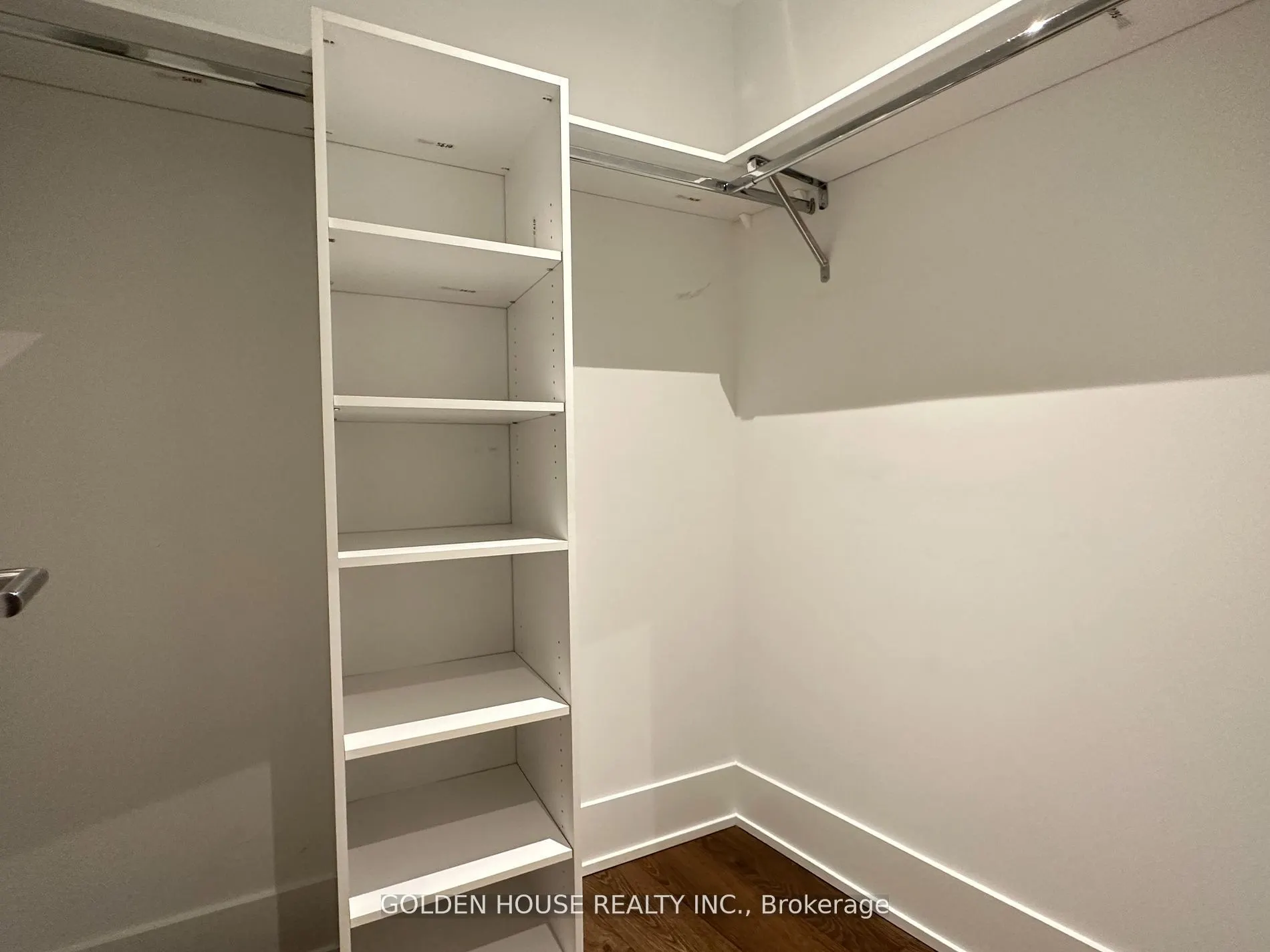 10 York Street, #5610