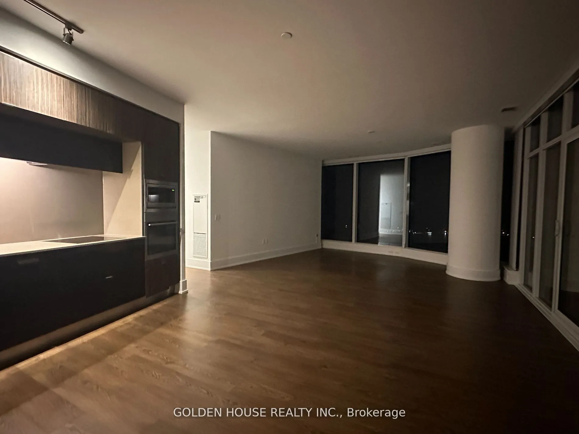 10 York Street, #5610