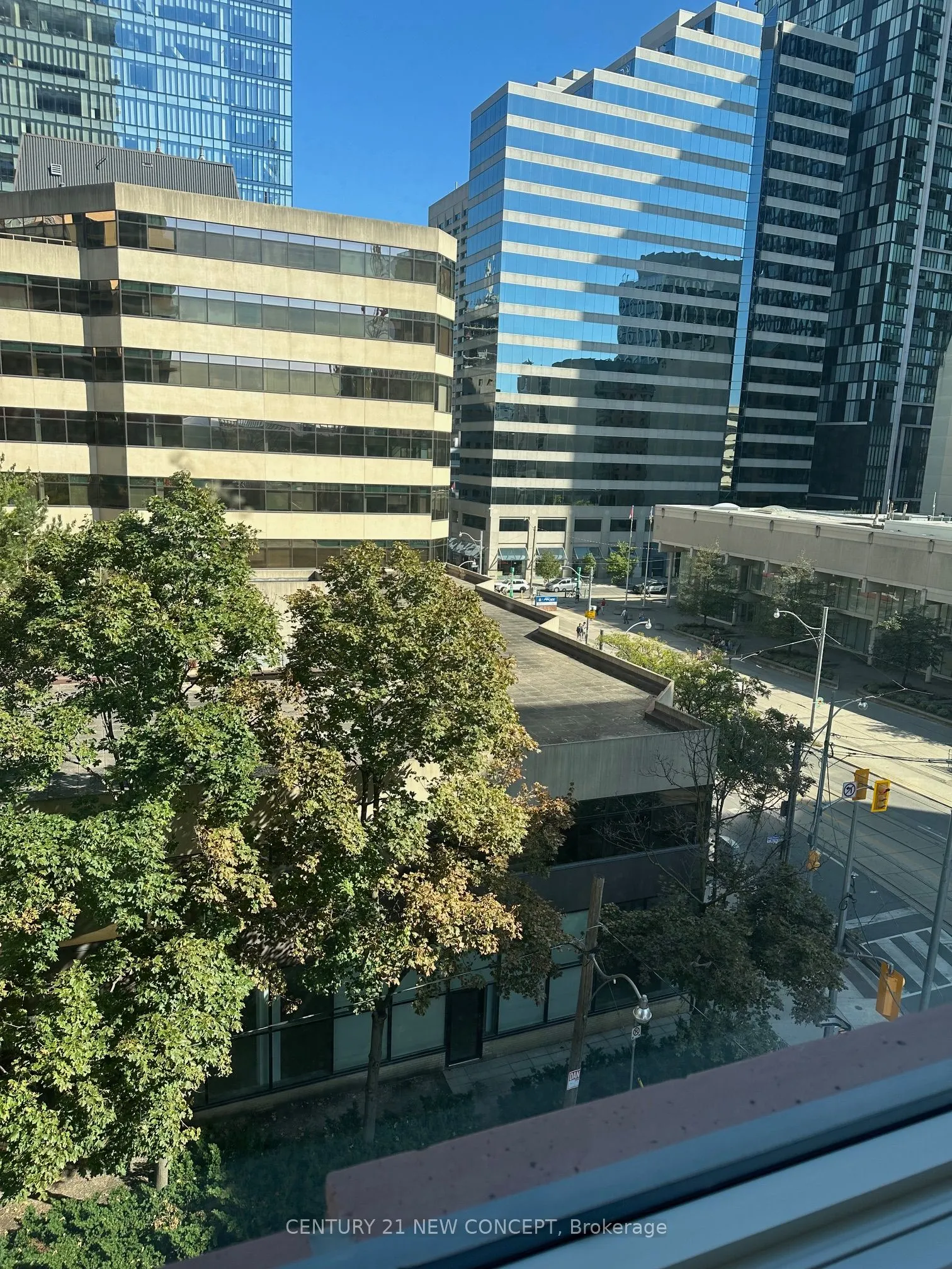 280 Dundas Street W, #404