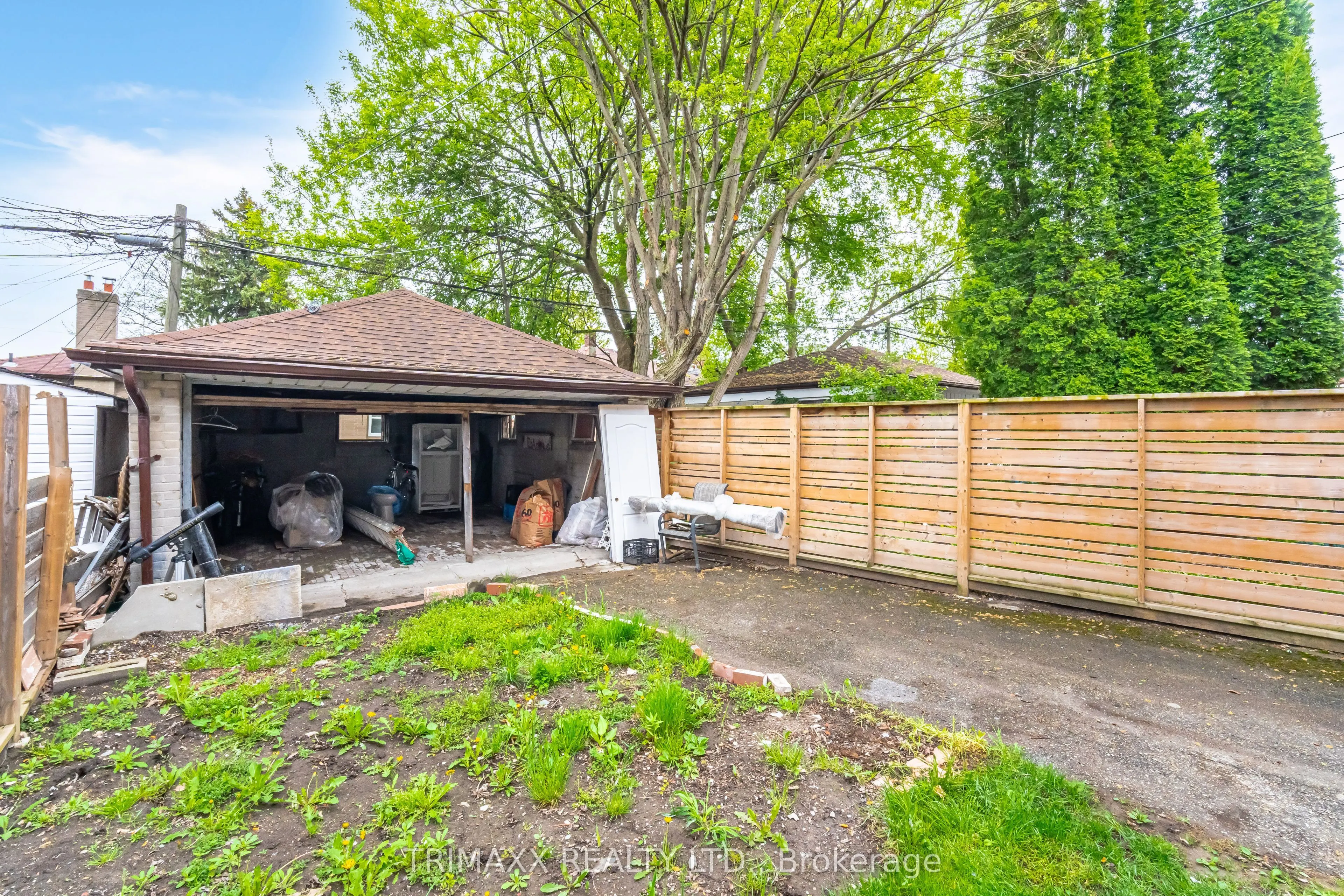327 Atlas Avenue
