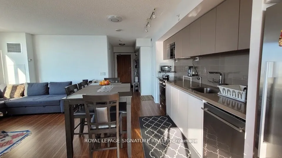 75 Queens Wharf, #3706