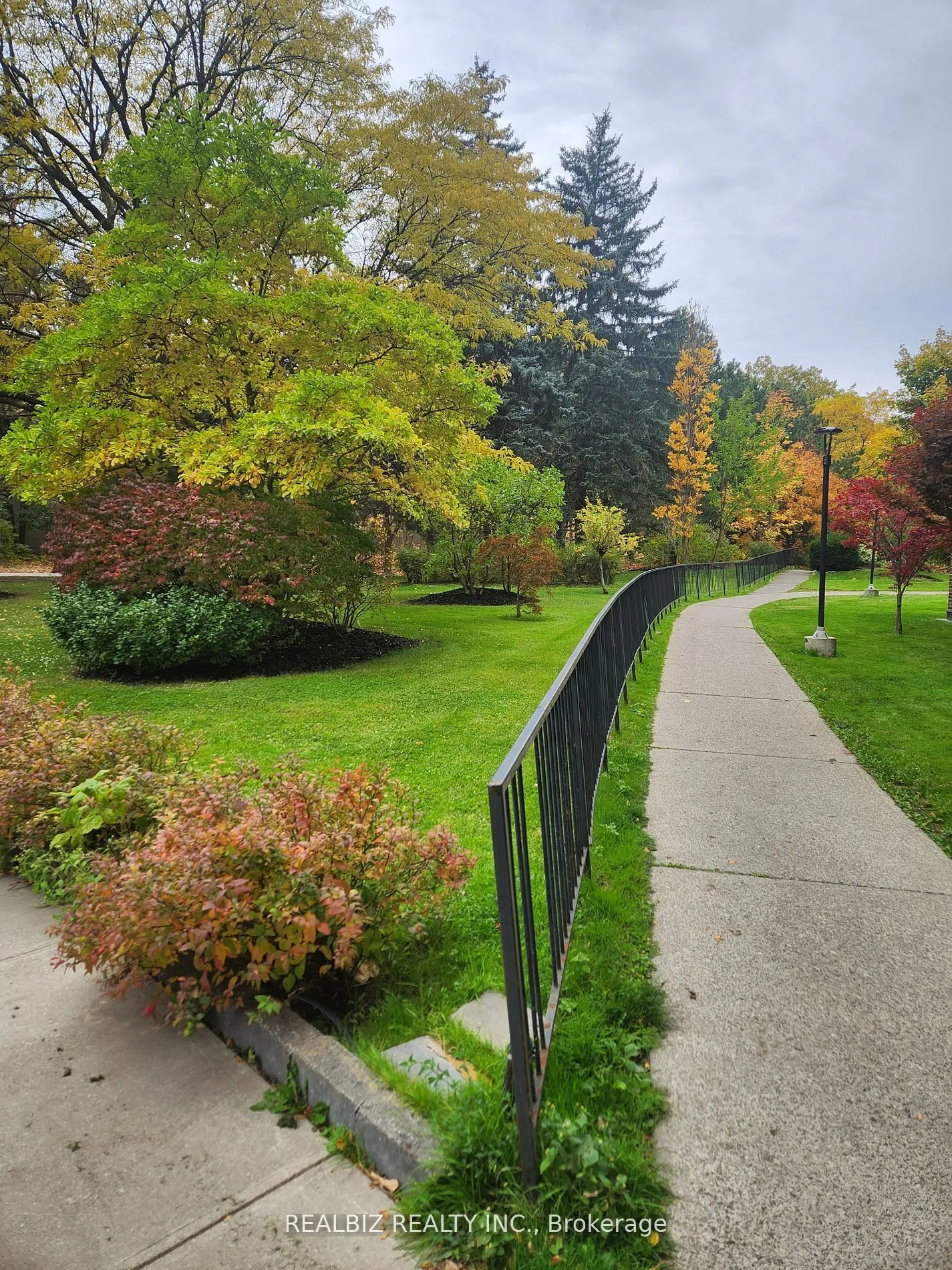 5 Shady Golfway, #110