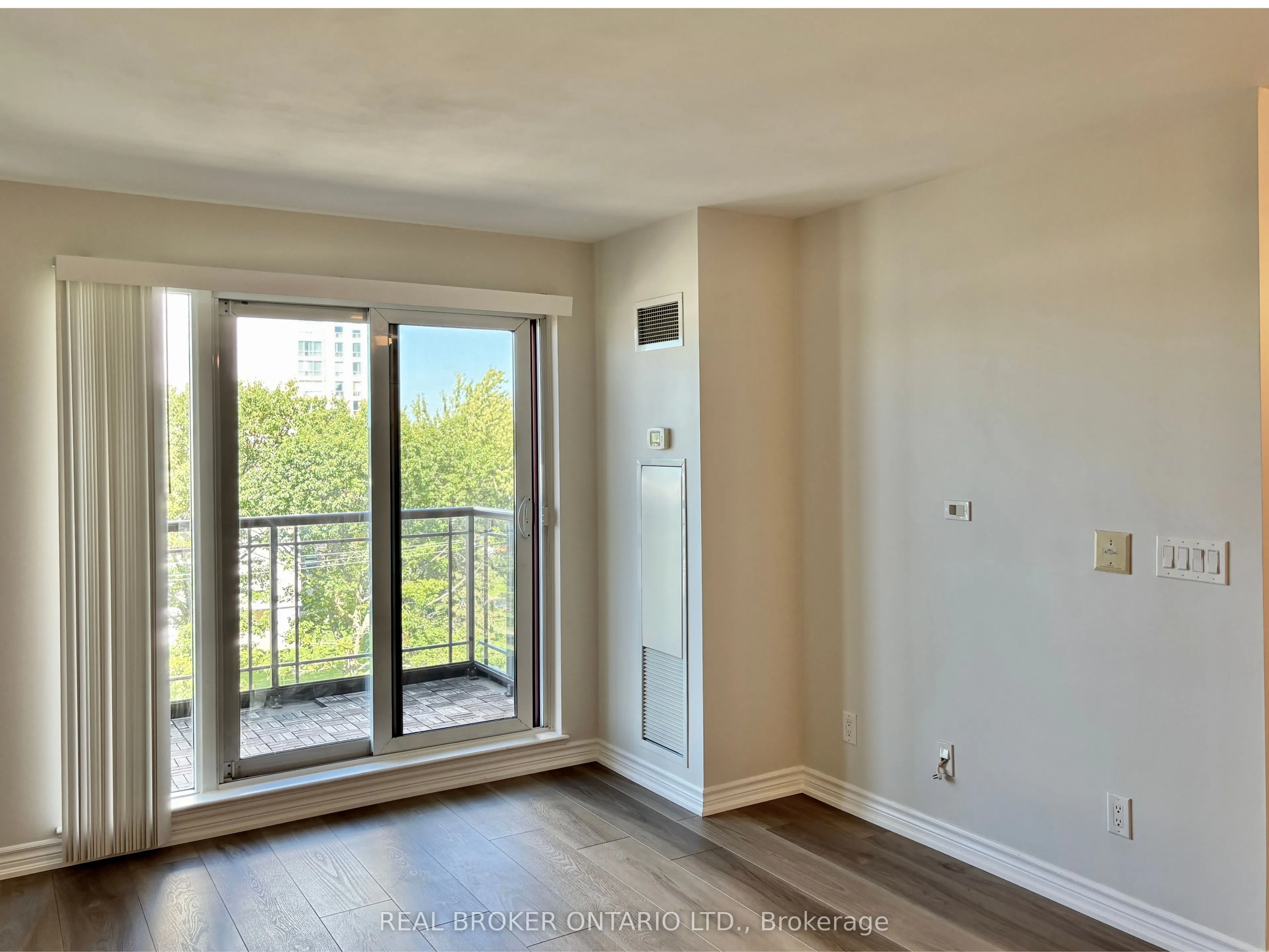 27 Rean Drive, #613