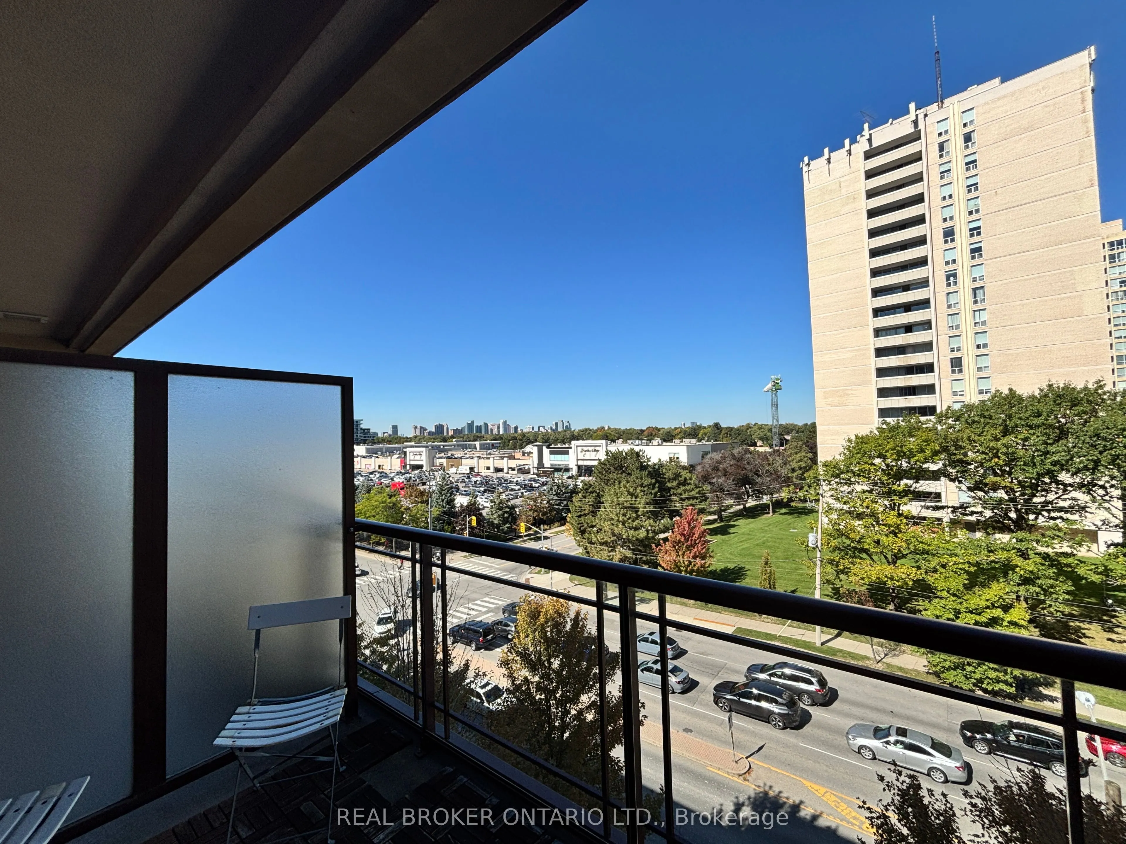 27 Rean Drive, #613