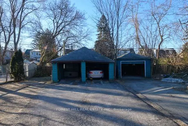 273 Sheppard Avenue W