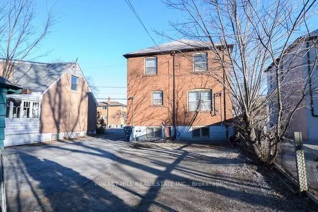 273 Sheppard Avenue W