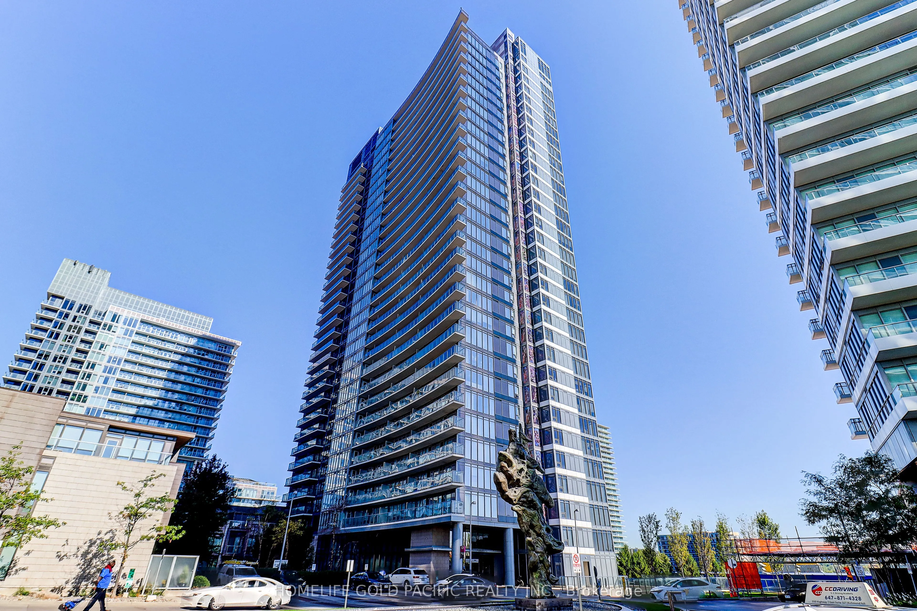 121 Mcmahon Drive, #3610