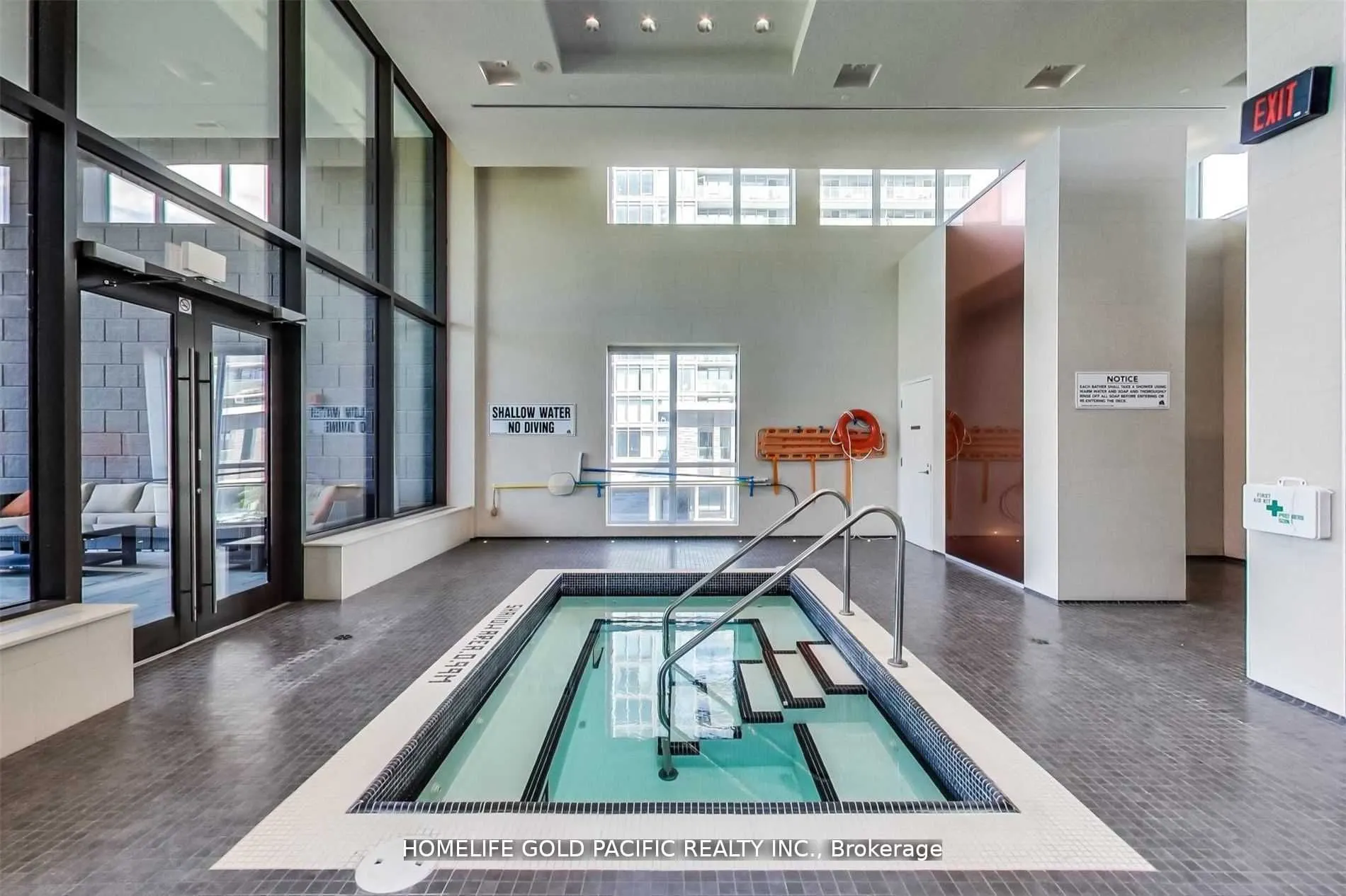 121 Mcmahon Drive, #3610
