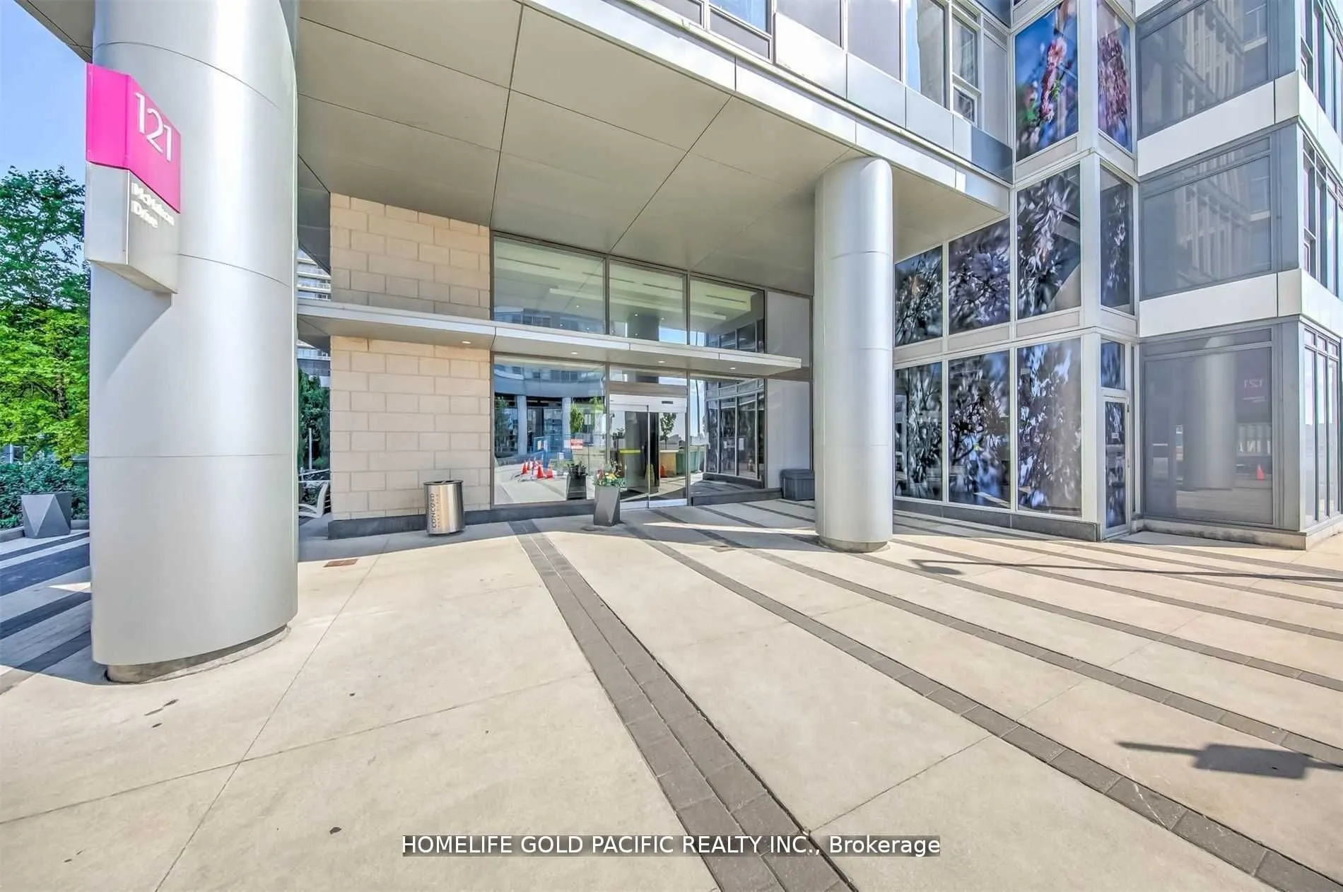 121 Mcmahon Drive, #3610