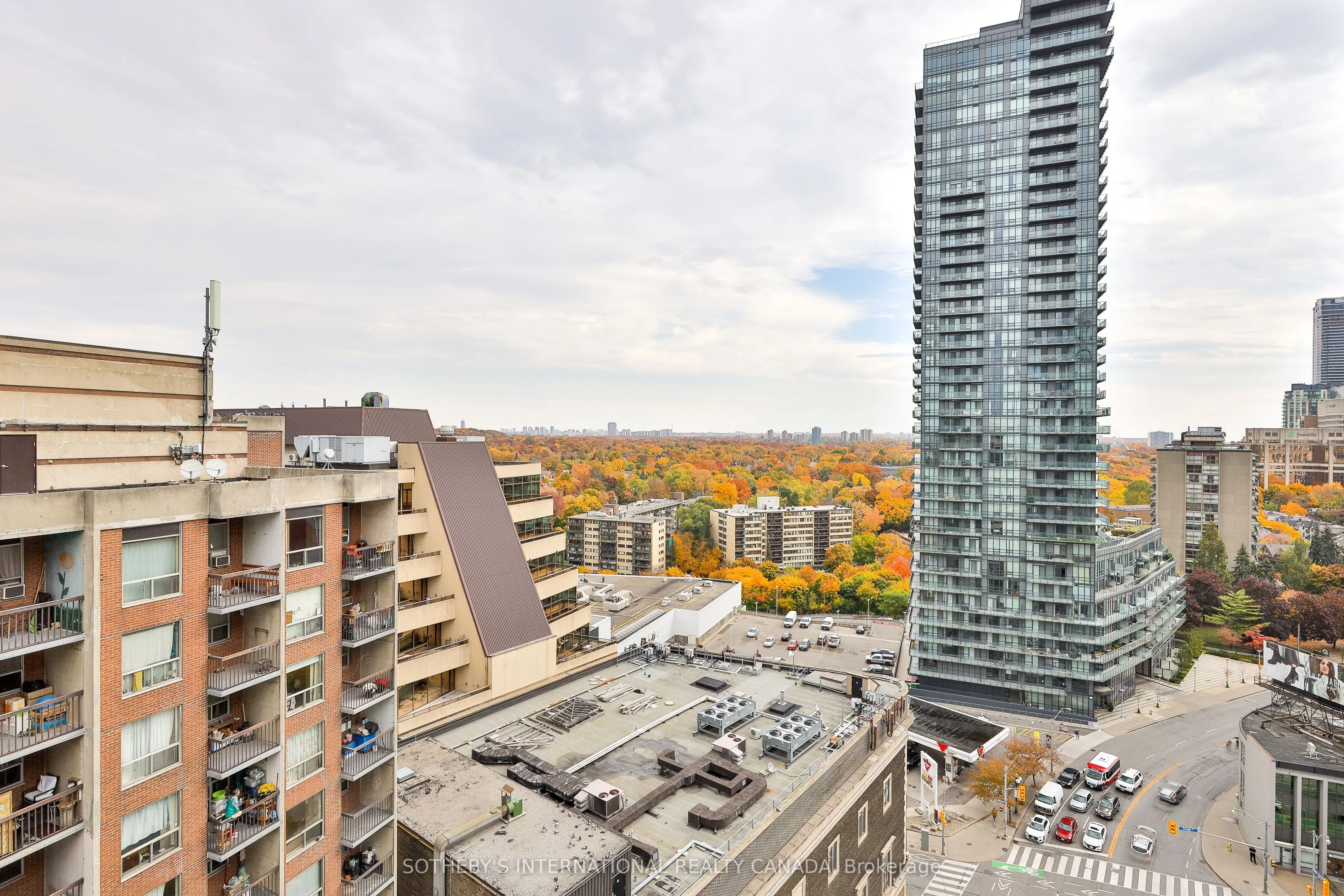8 Scollard Street #Ph 201