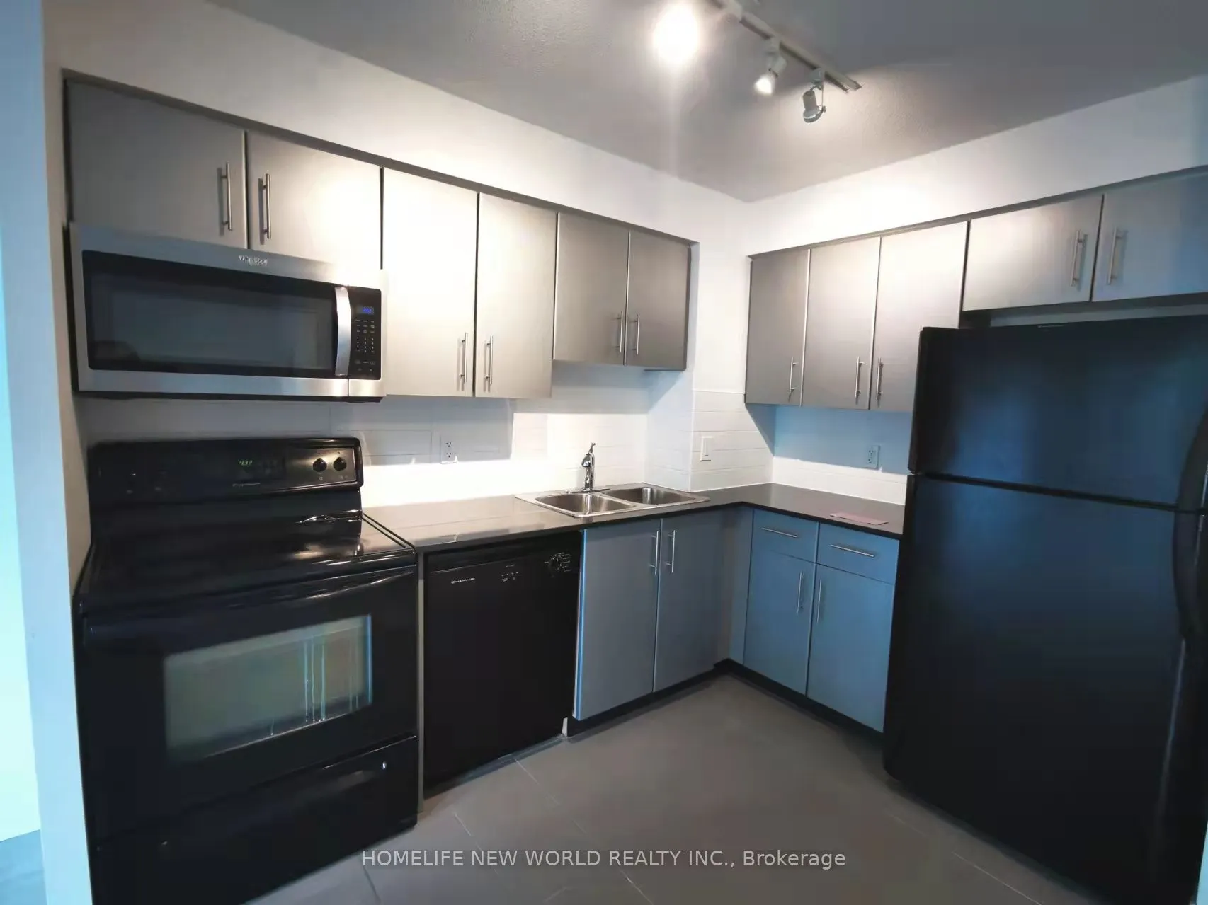 12 Yonge Street, #1709