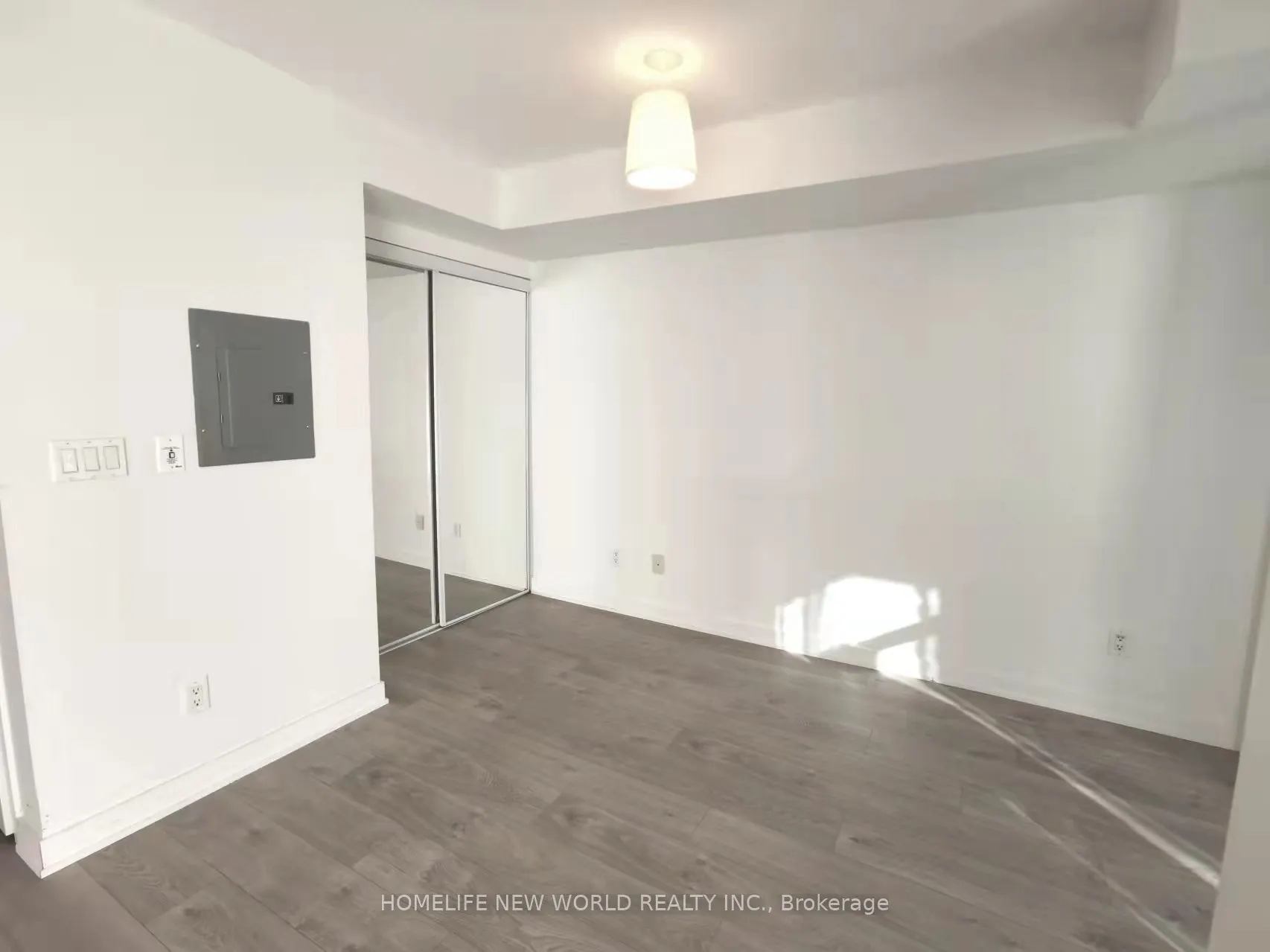 12 Yonge Street, #1709