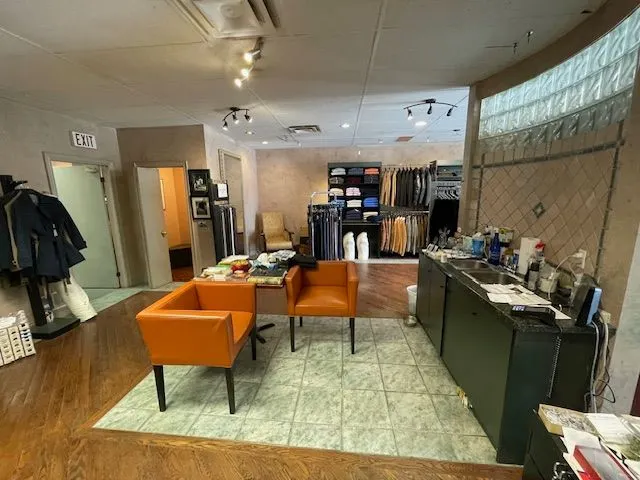 1064 Eglinton Avenue W