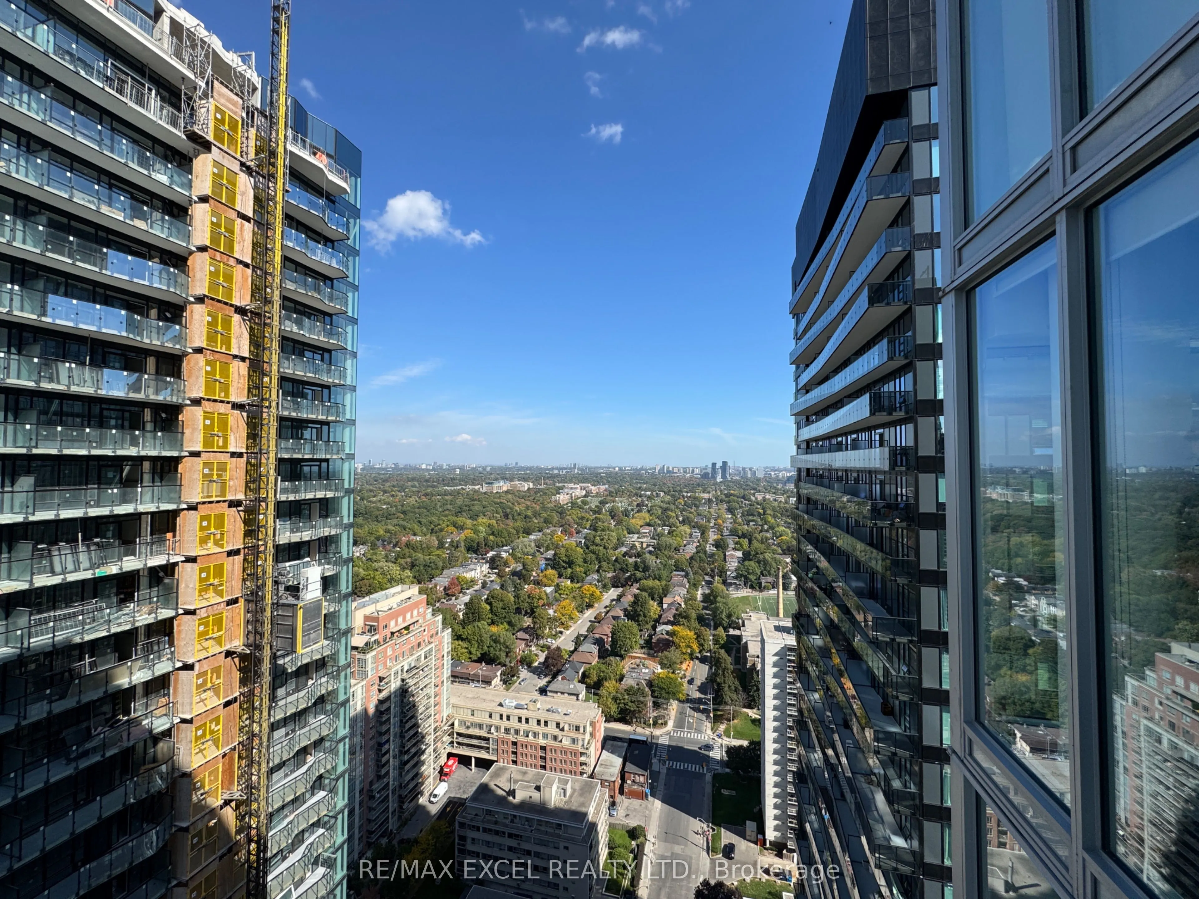99 Broadway Avenue, #3303