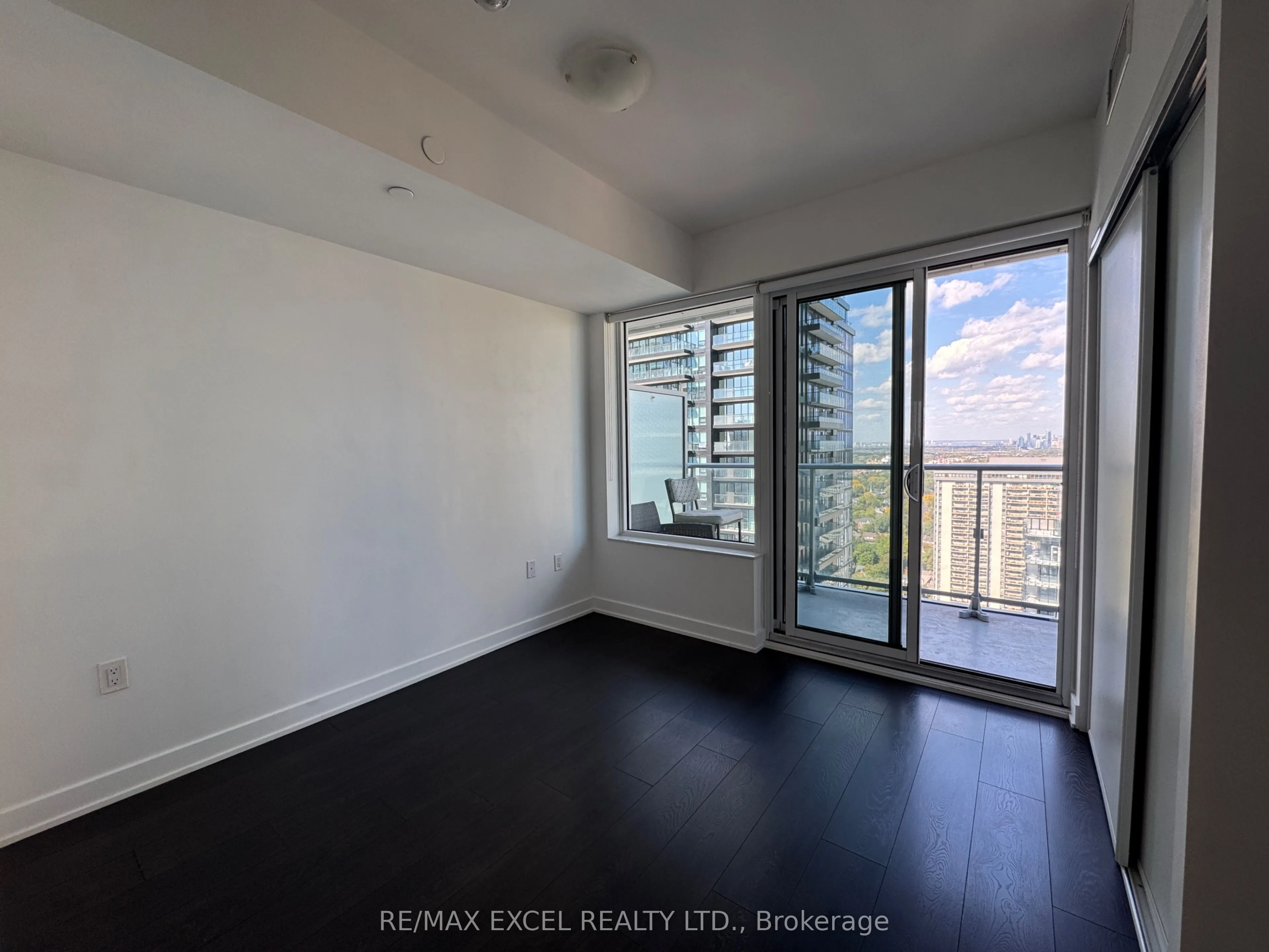 99 Broadway Avenue, #3303