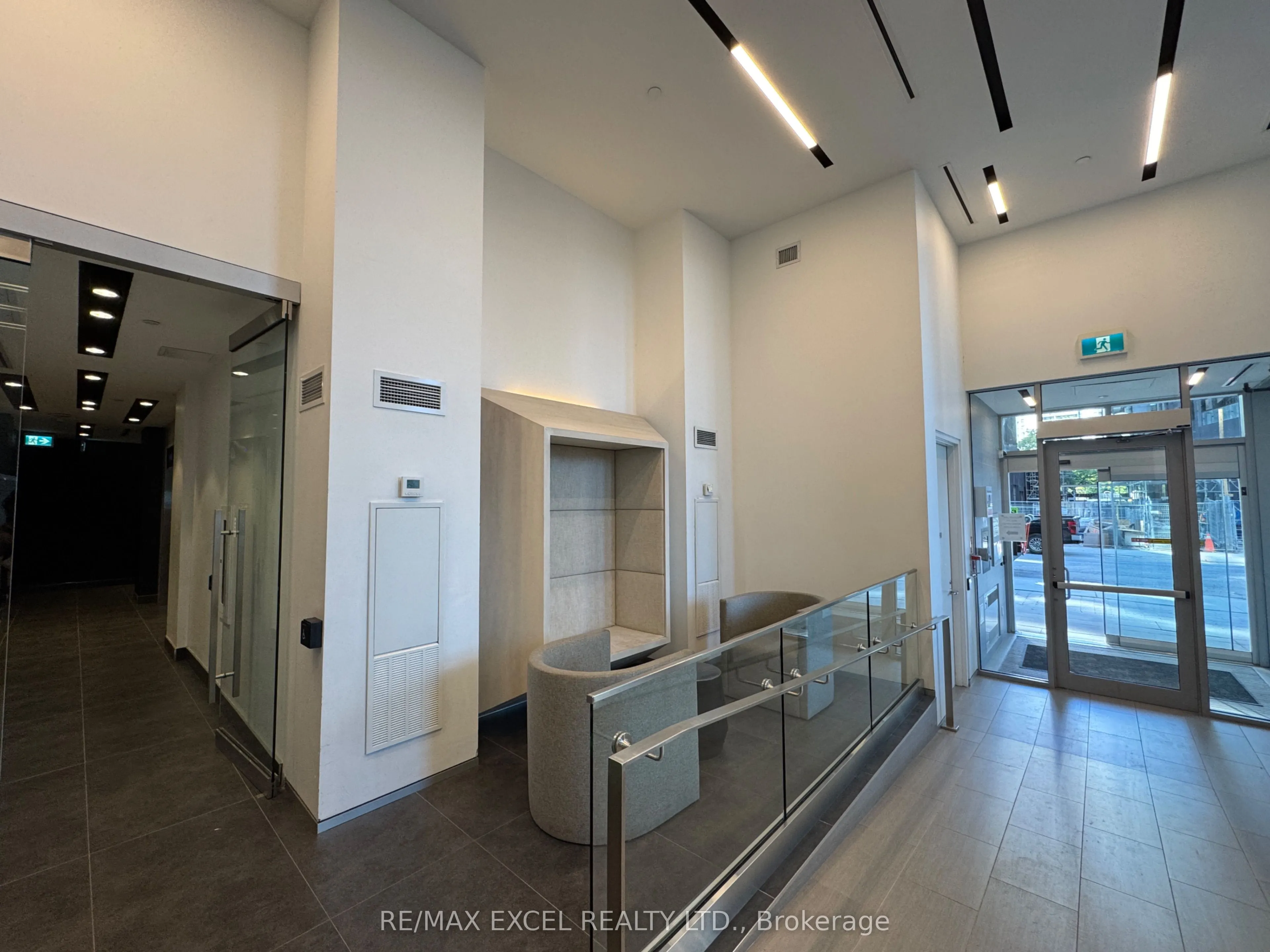 99 Broadway Avenue, #3303