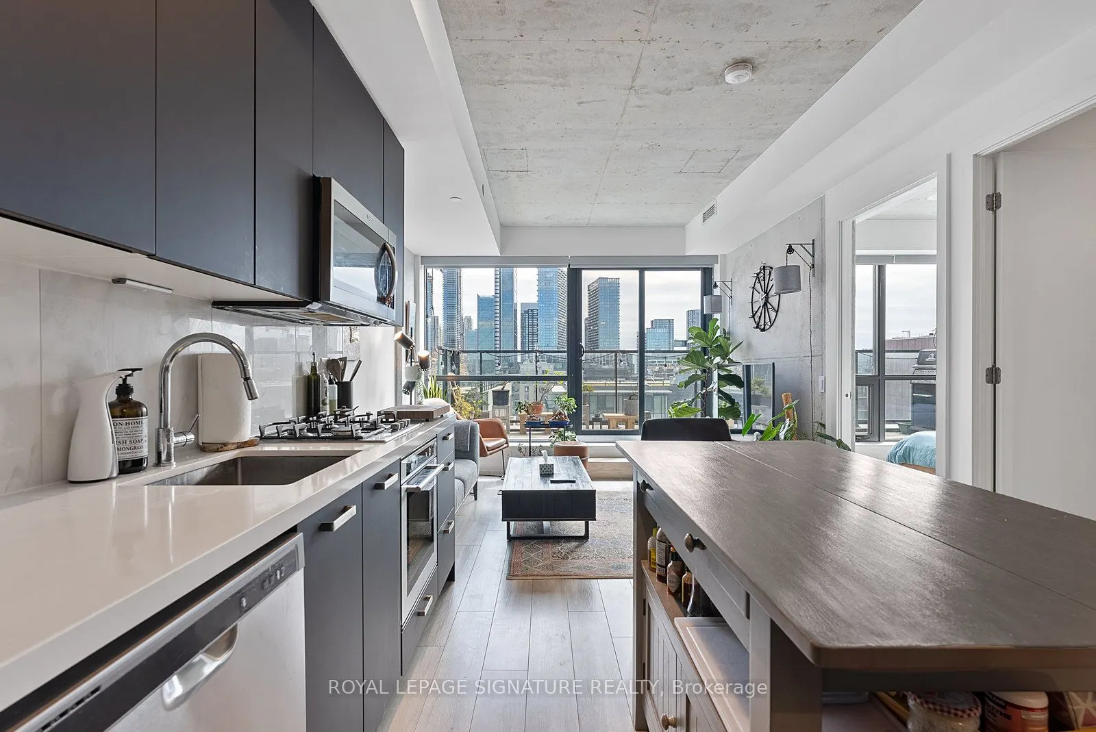 458 Richmond Street W, #1203