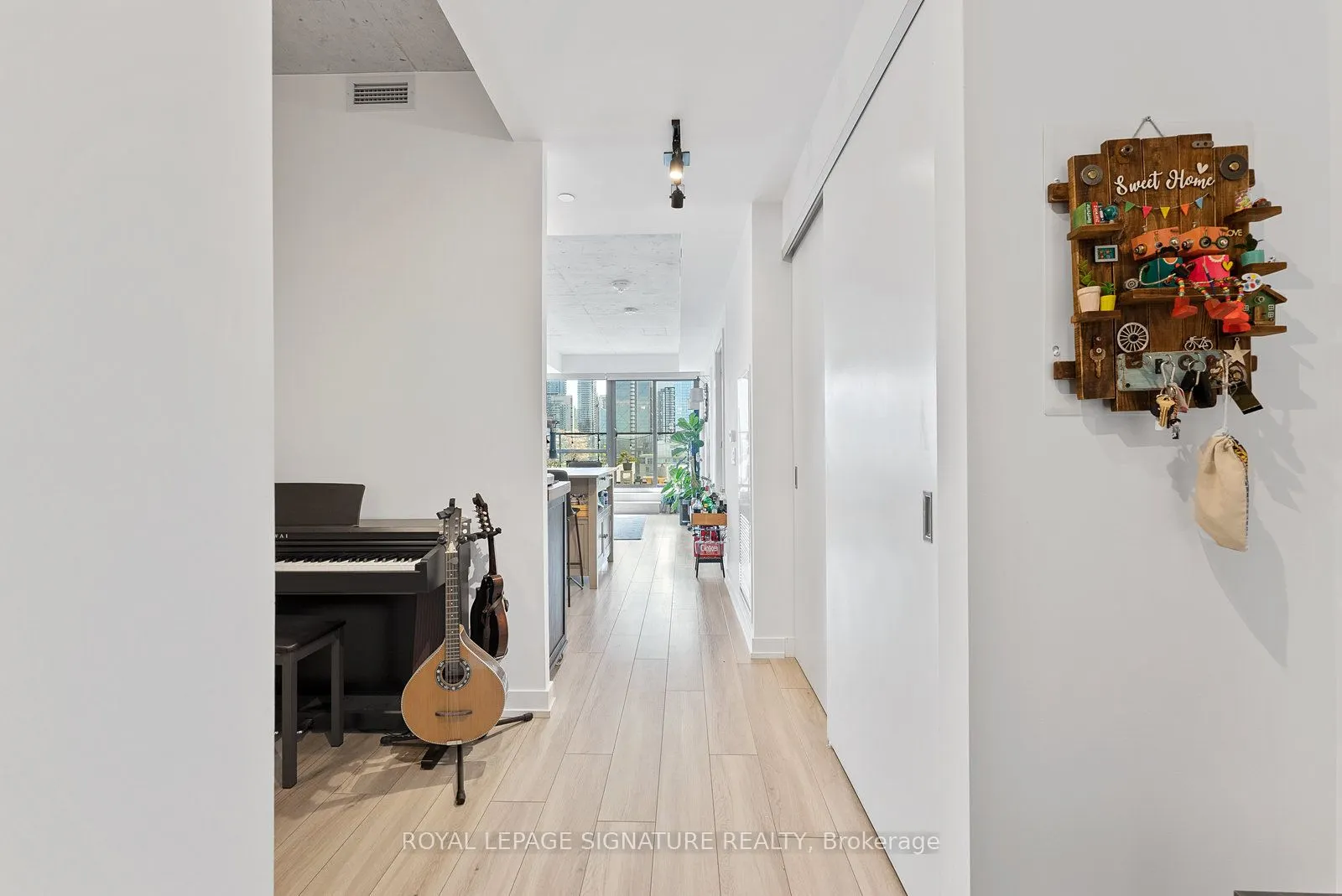 458 Richmond Street W, #1203