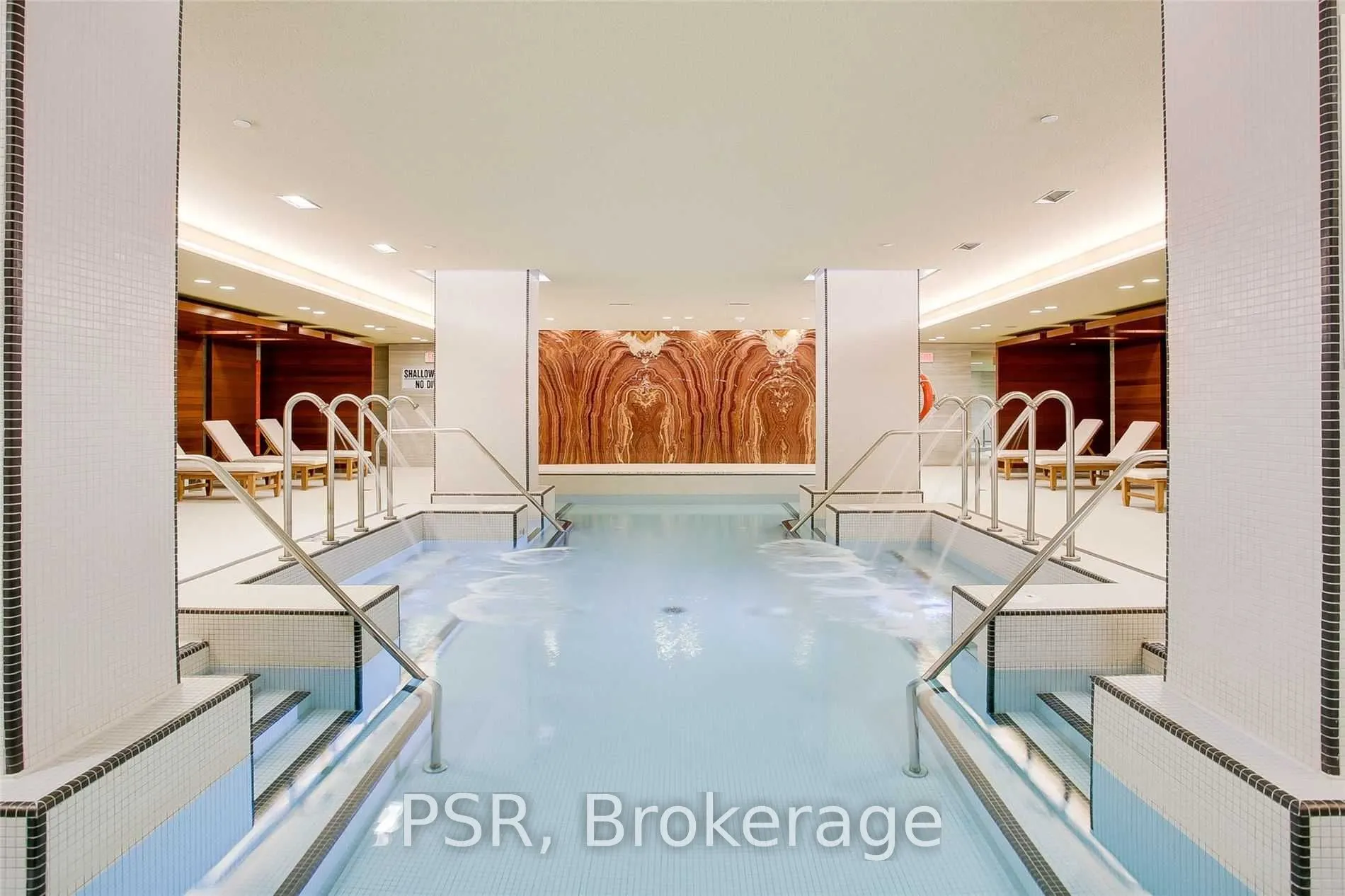 39 Queens Quay E, #1211