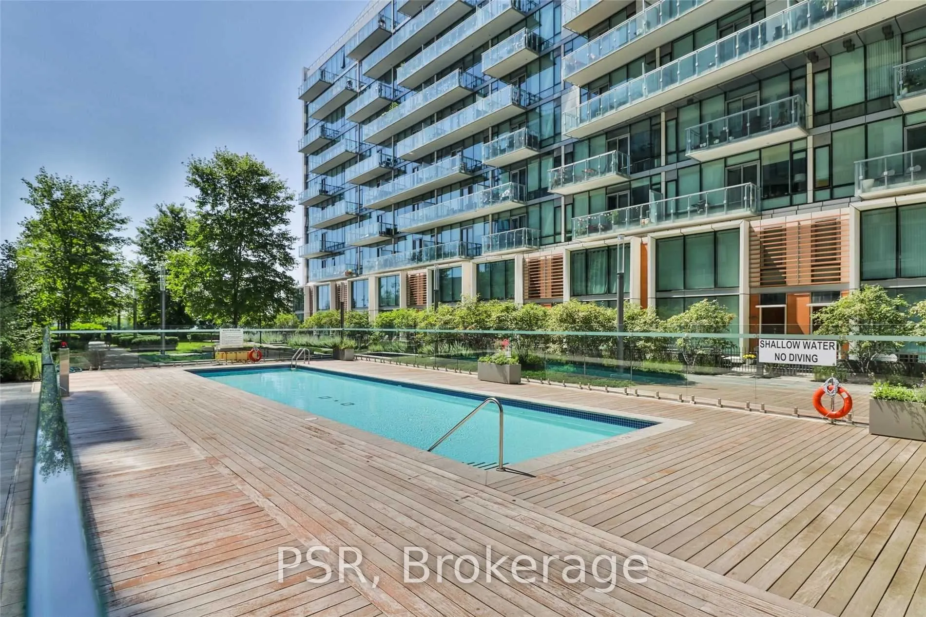 39 Queens Quay E, #1211