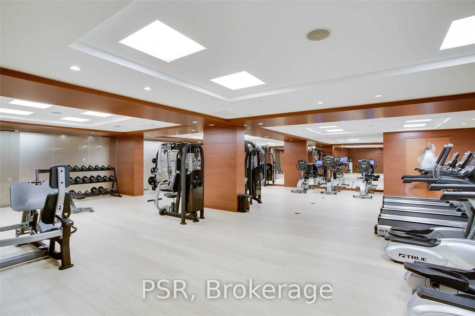 39 Queens Quay E, #1211