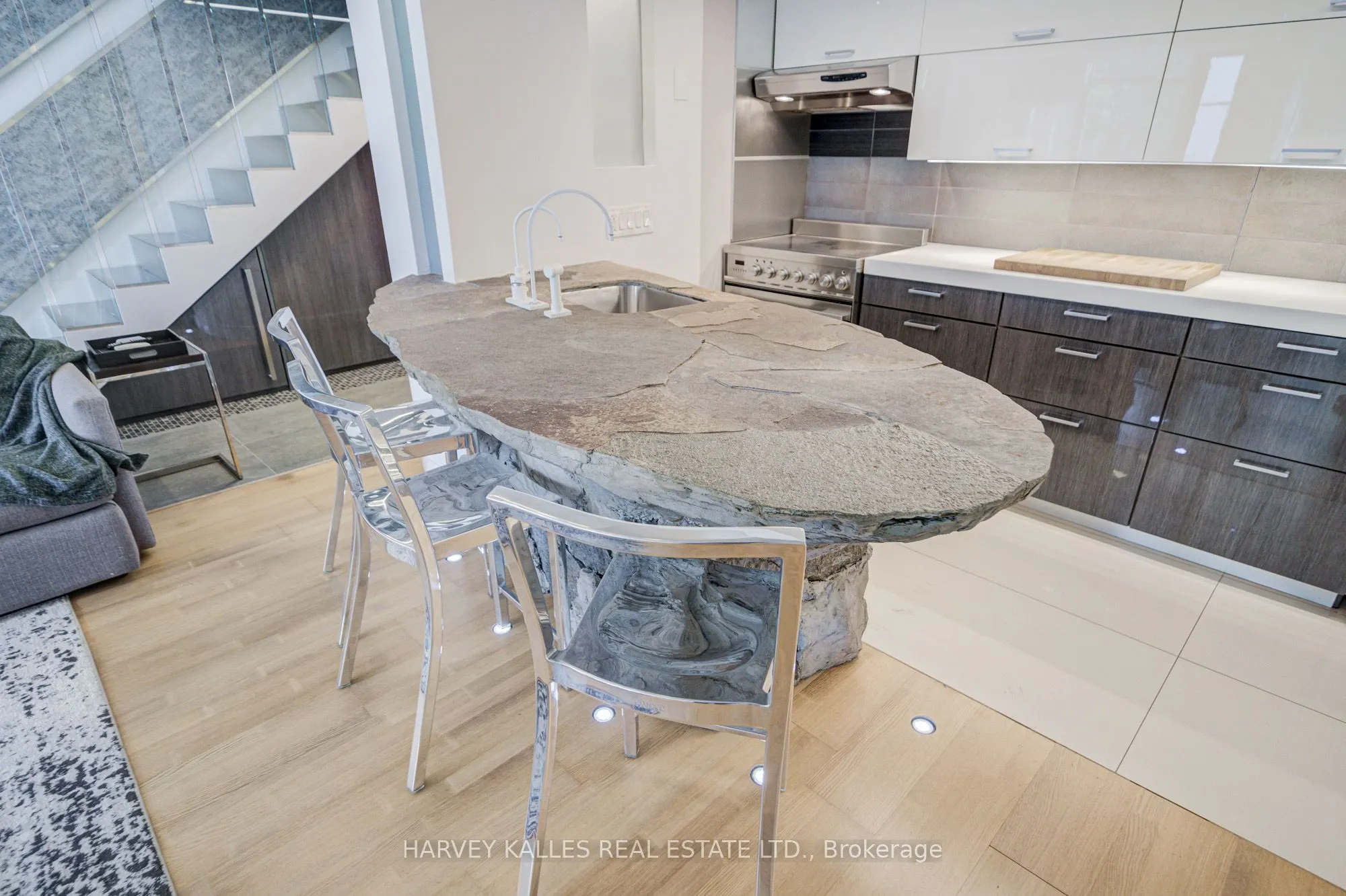 55 Stewart Street, #121