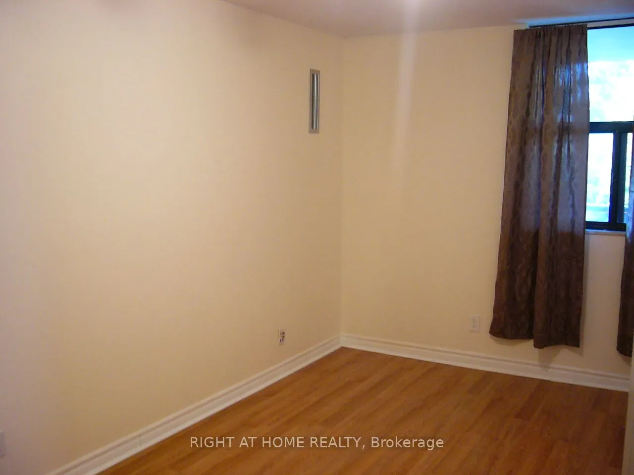 10 Tangreen Court, #302