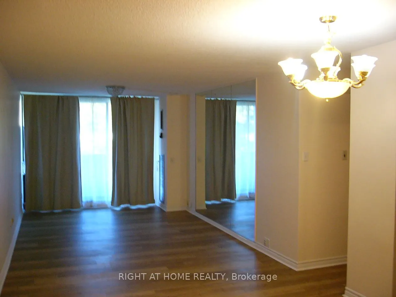 10 Tangreen Court, #302