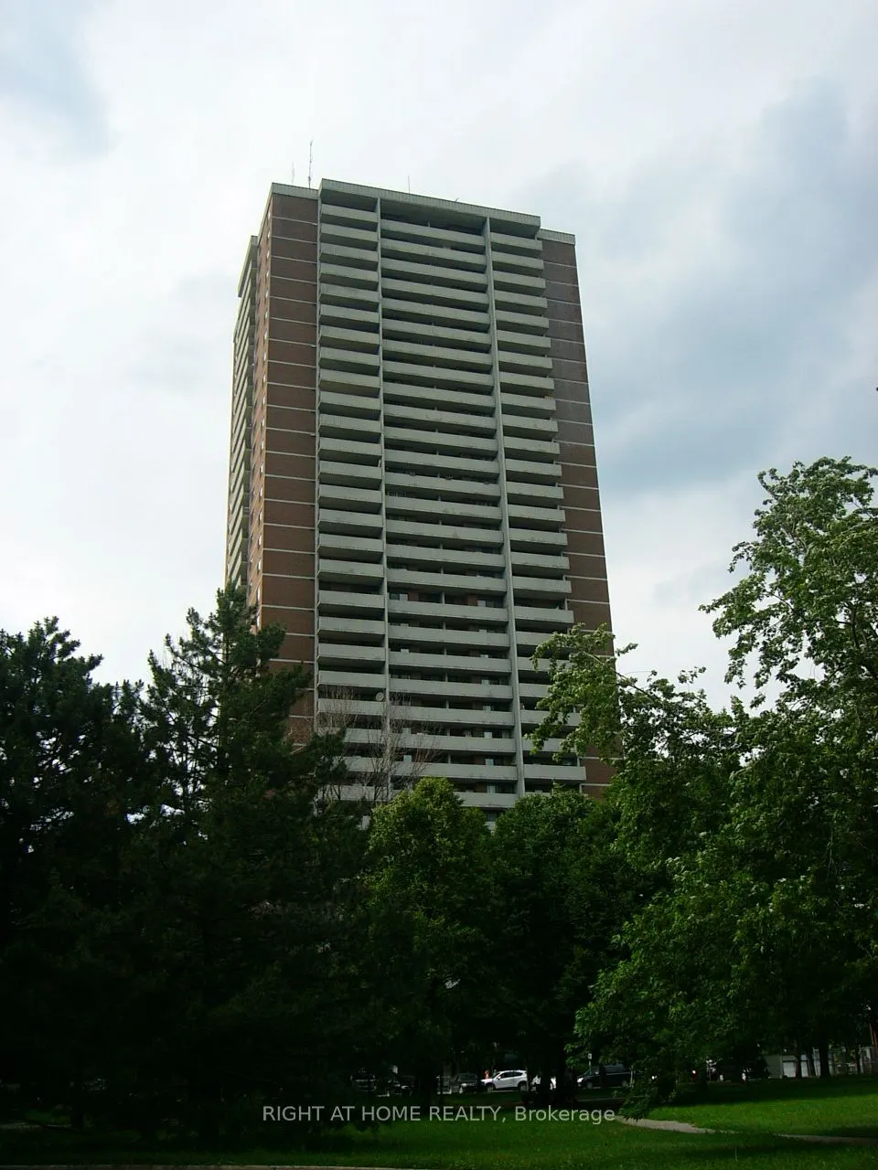 10 Tangreen Court, #302