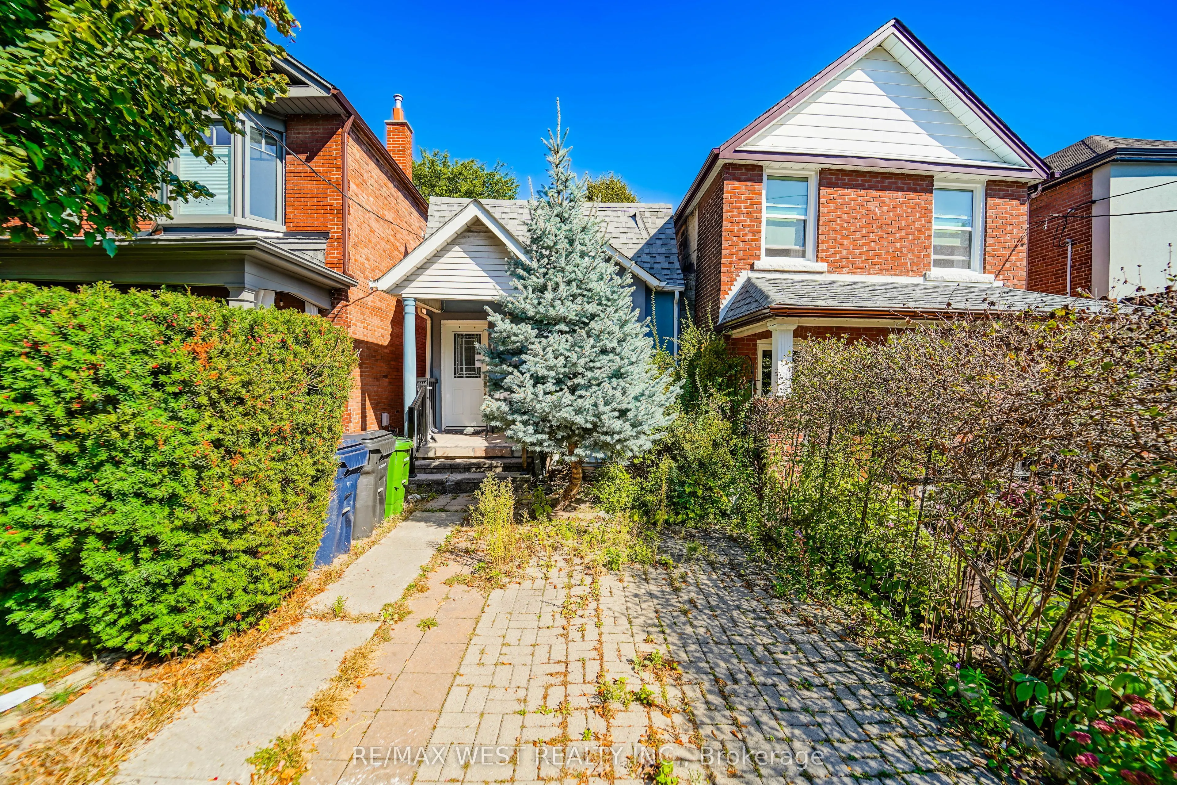 165 Robina Avenue