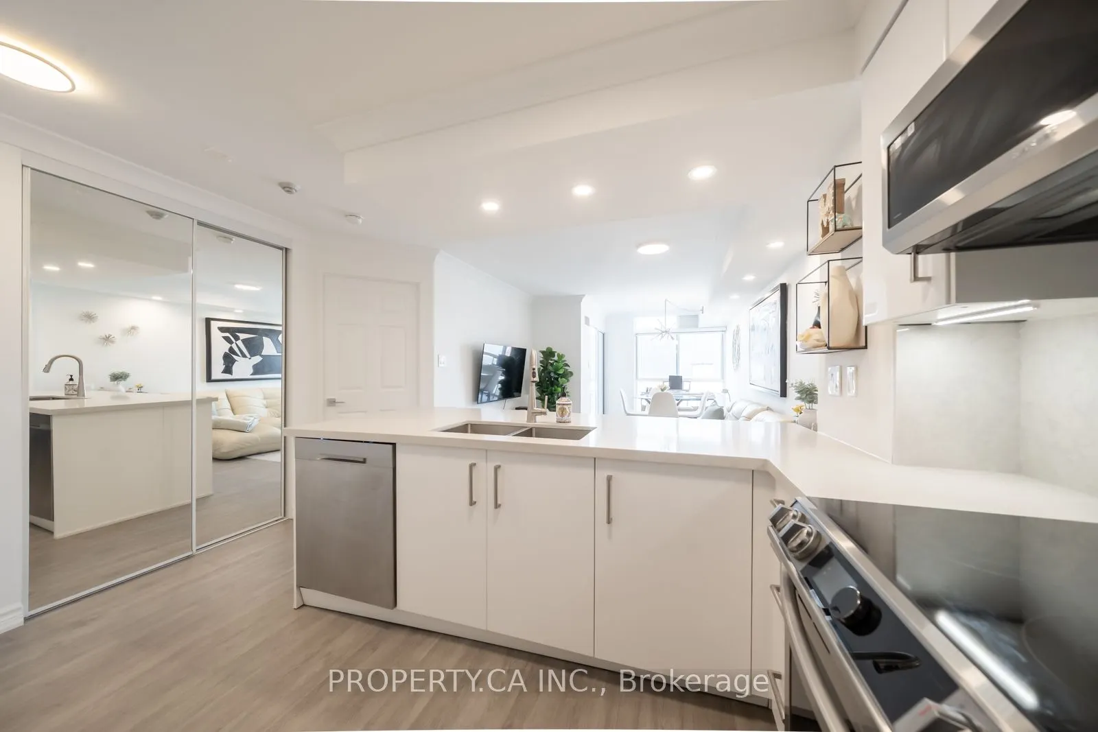 801 King Street W, #1019