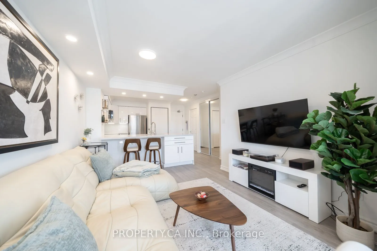 801 King Street W, #1019