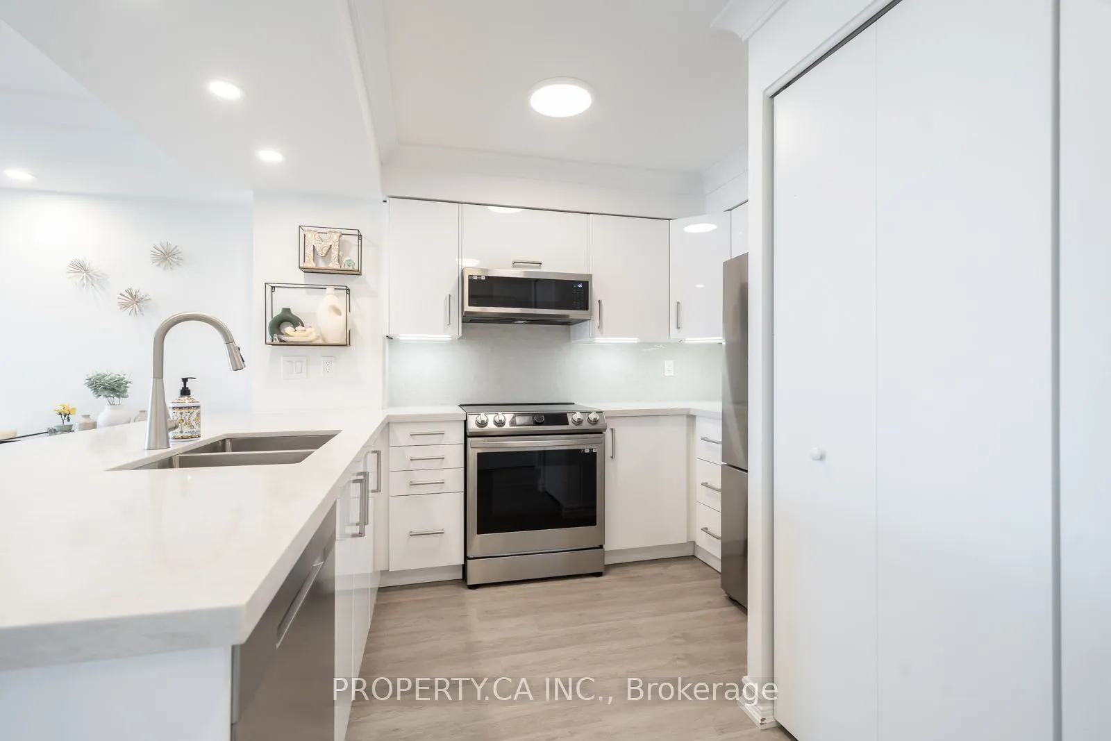 801 King Street W, #1019