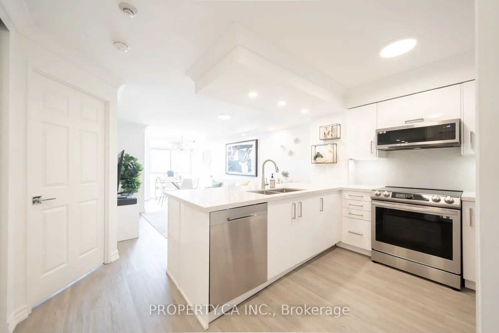 801 King Street W, #1019