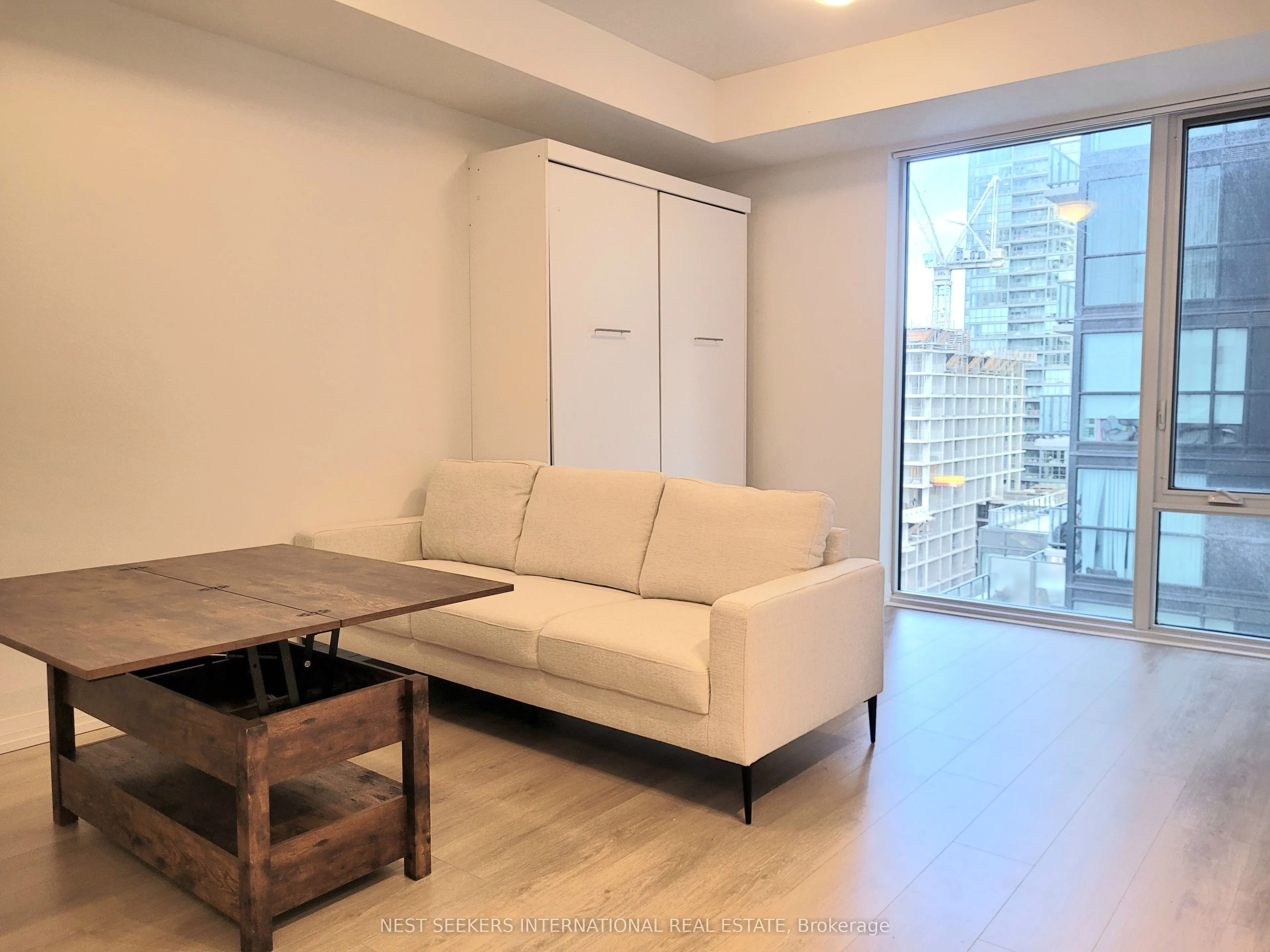 8 Widmer Street, #2001