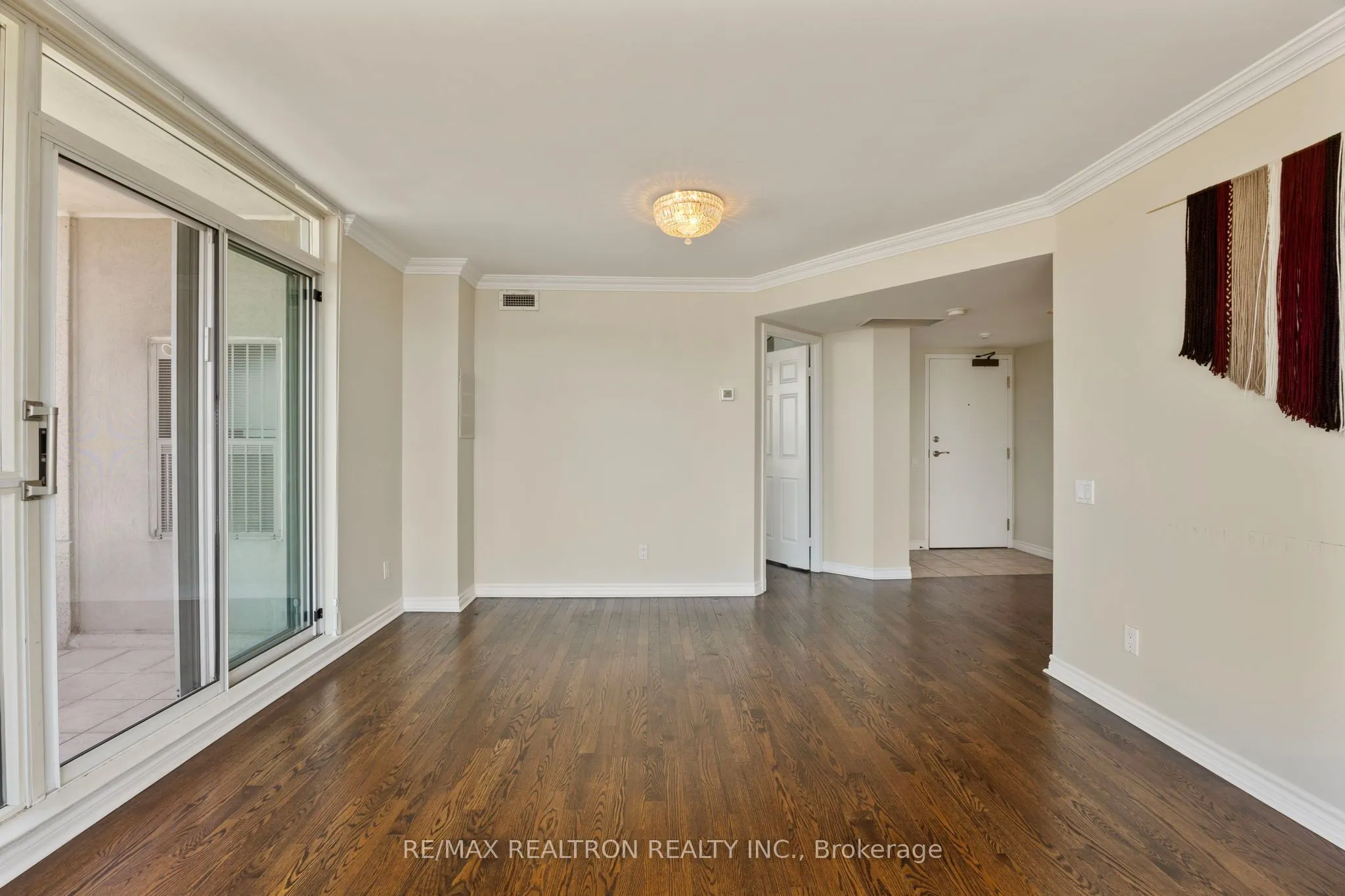 8 Covington Road, #604