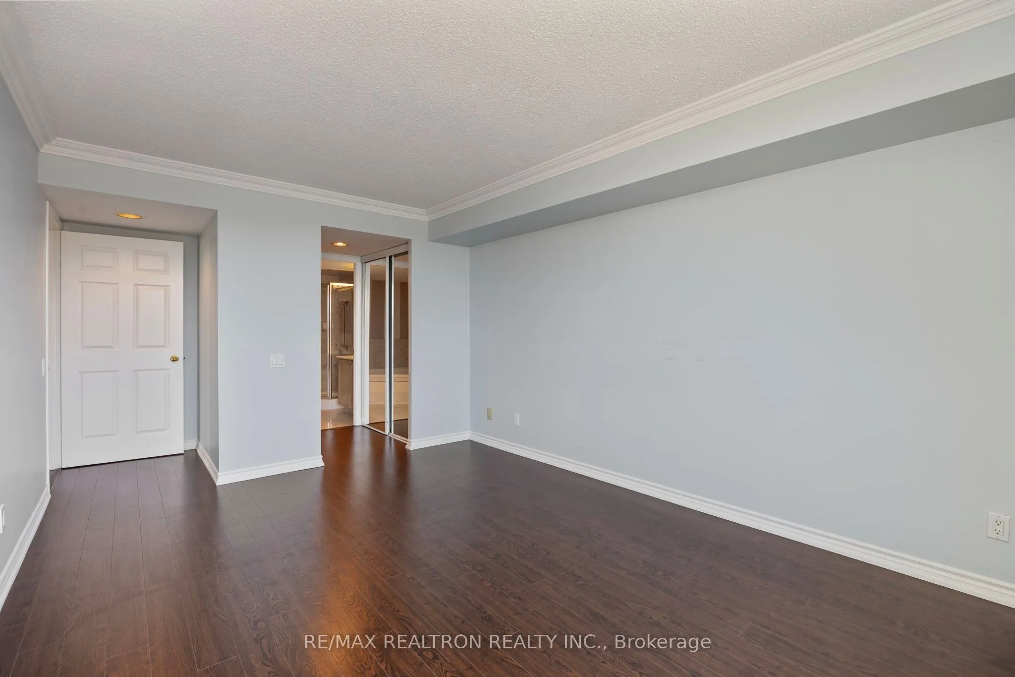 8 Covington Road, #604