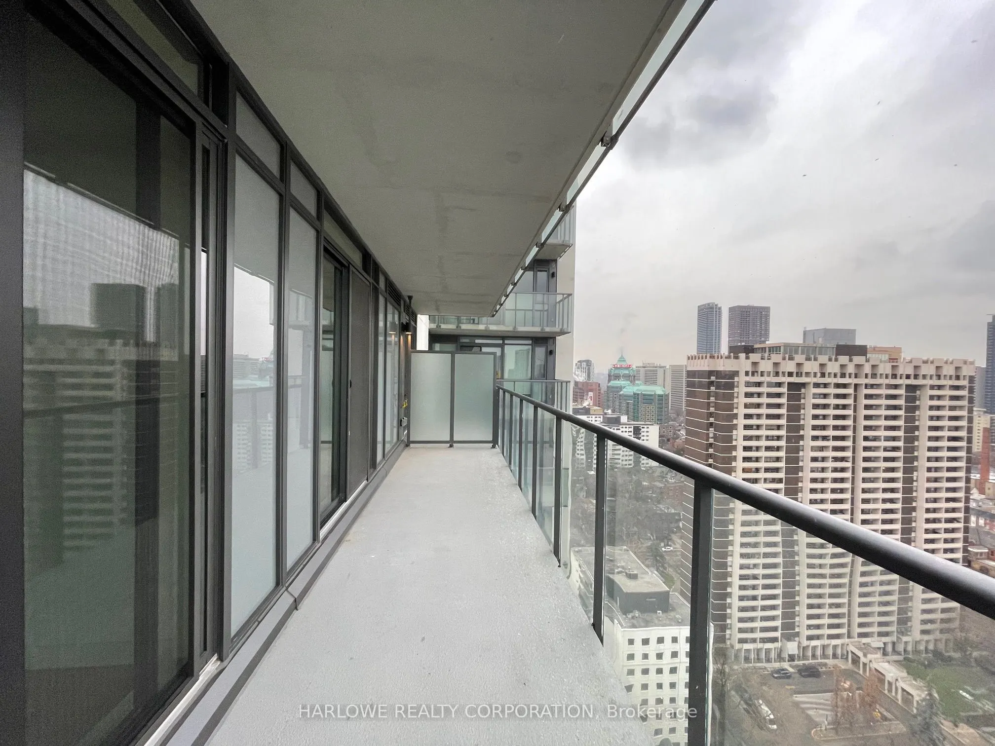 81 Wellesley Street E, #2402