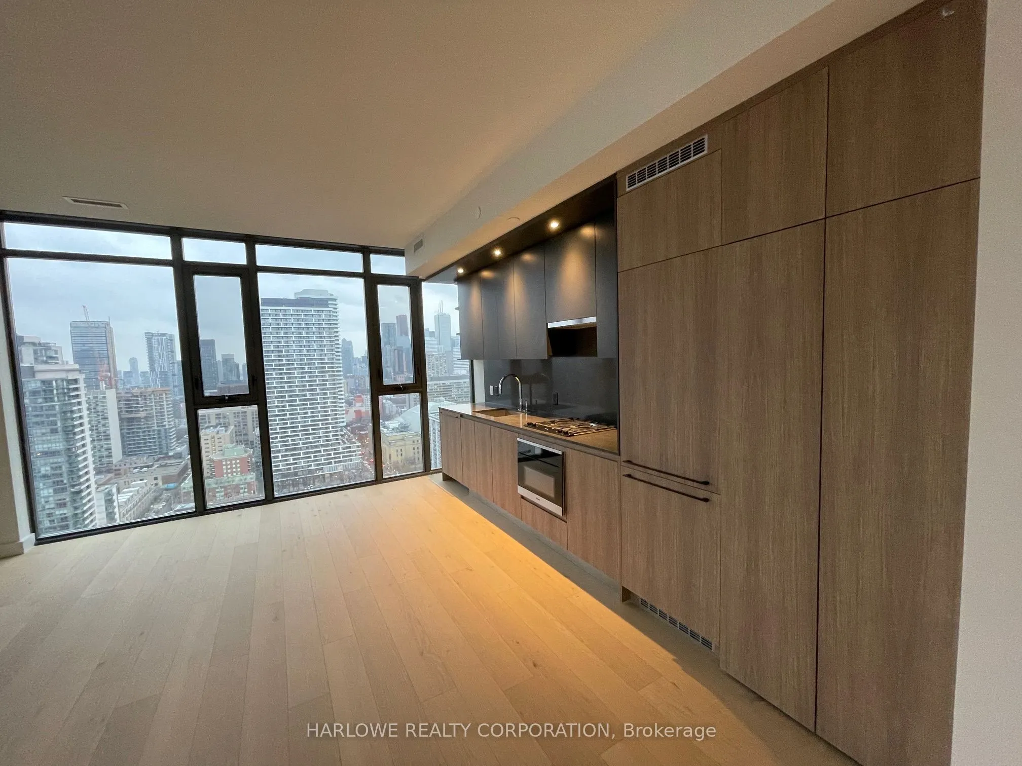 81 Wellesley Street E, #2402