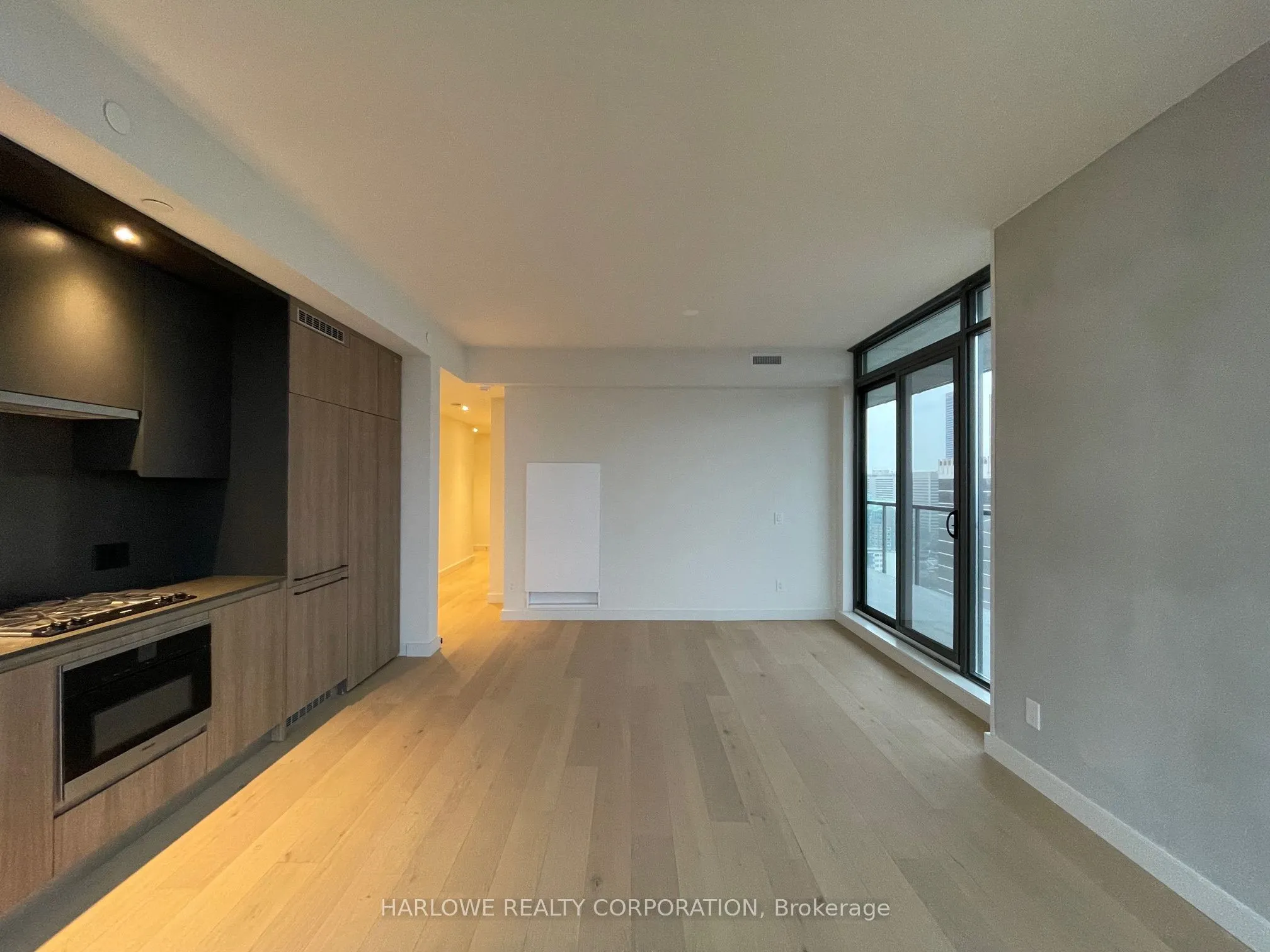 81 Wellesley Street E, #2402