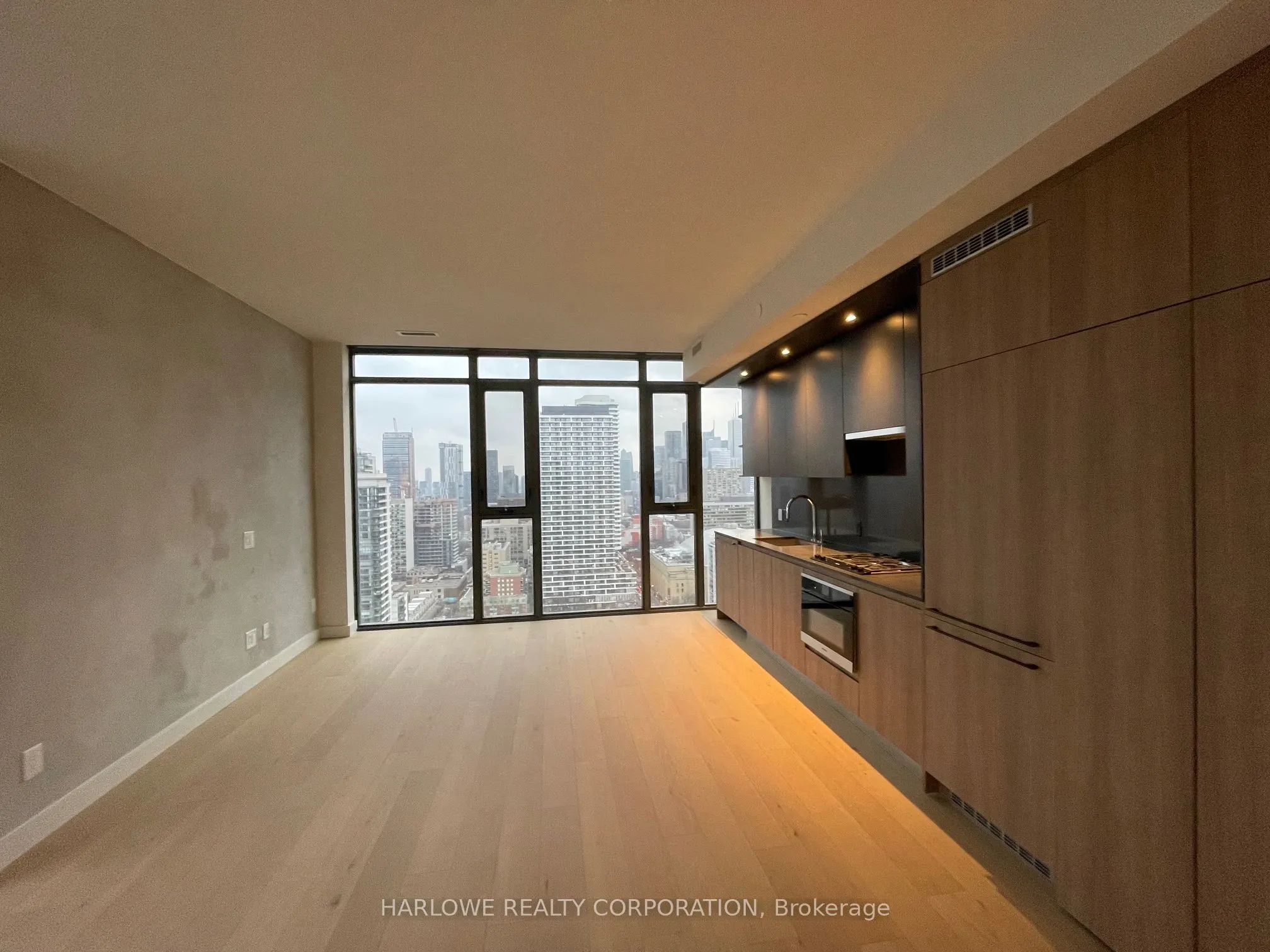 81 Wellesley Street E, #2402