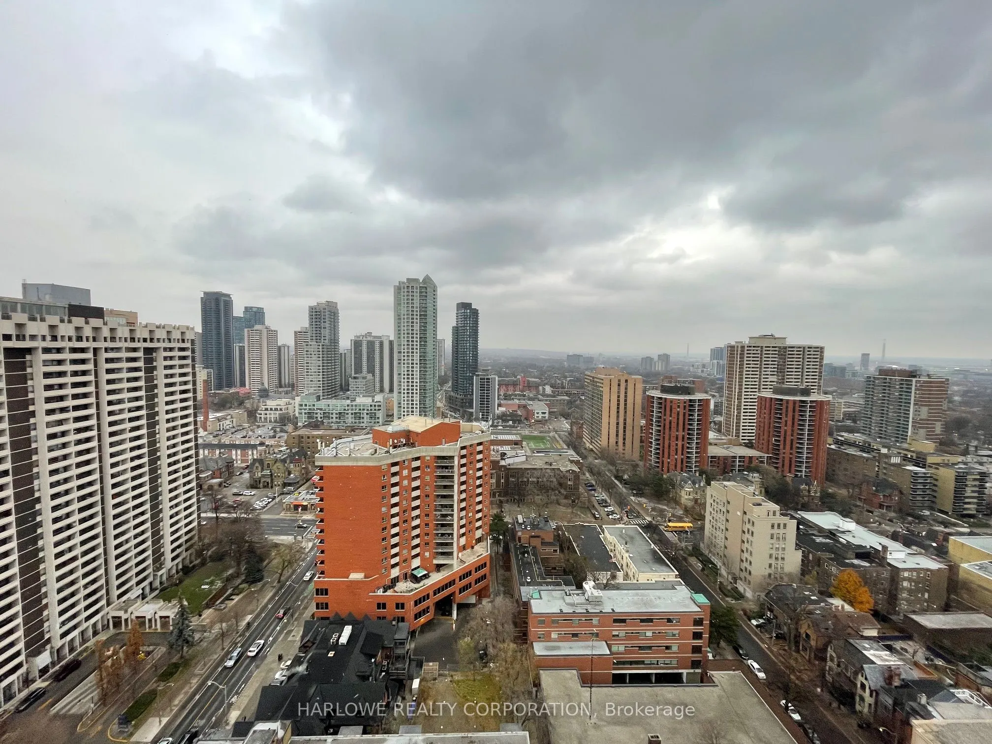 81 Wellesley Street E, #2402