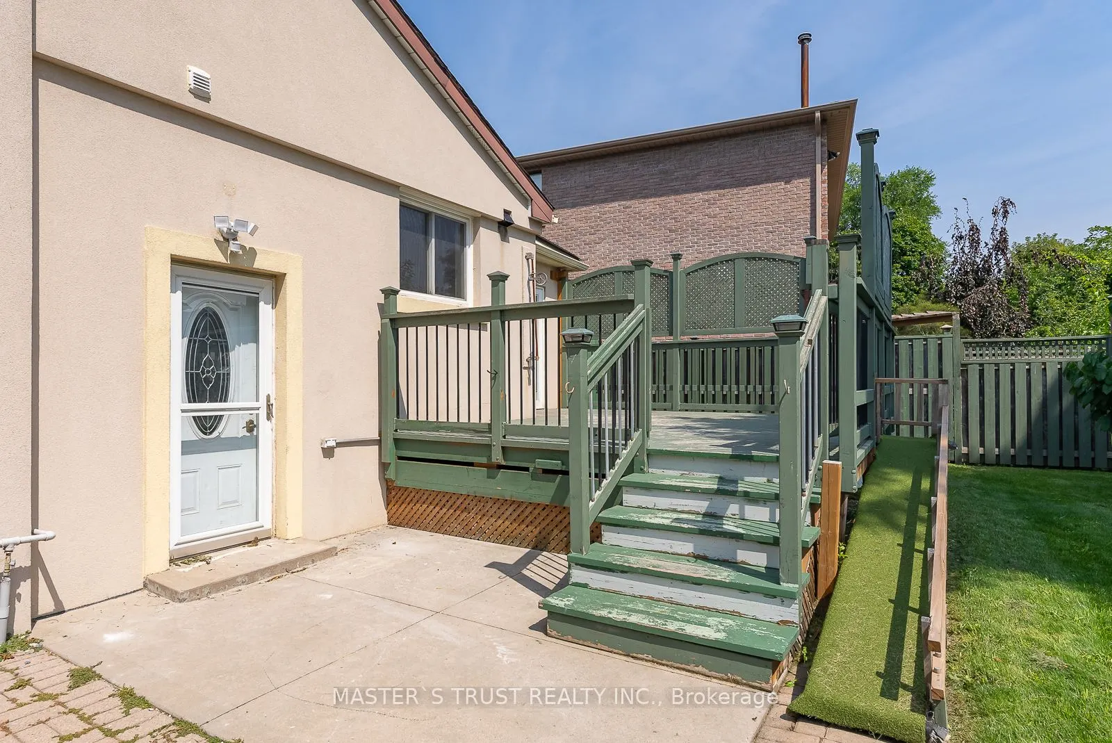 4061 Dufferin Street