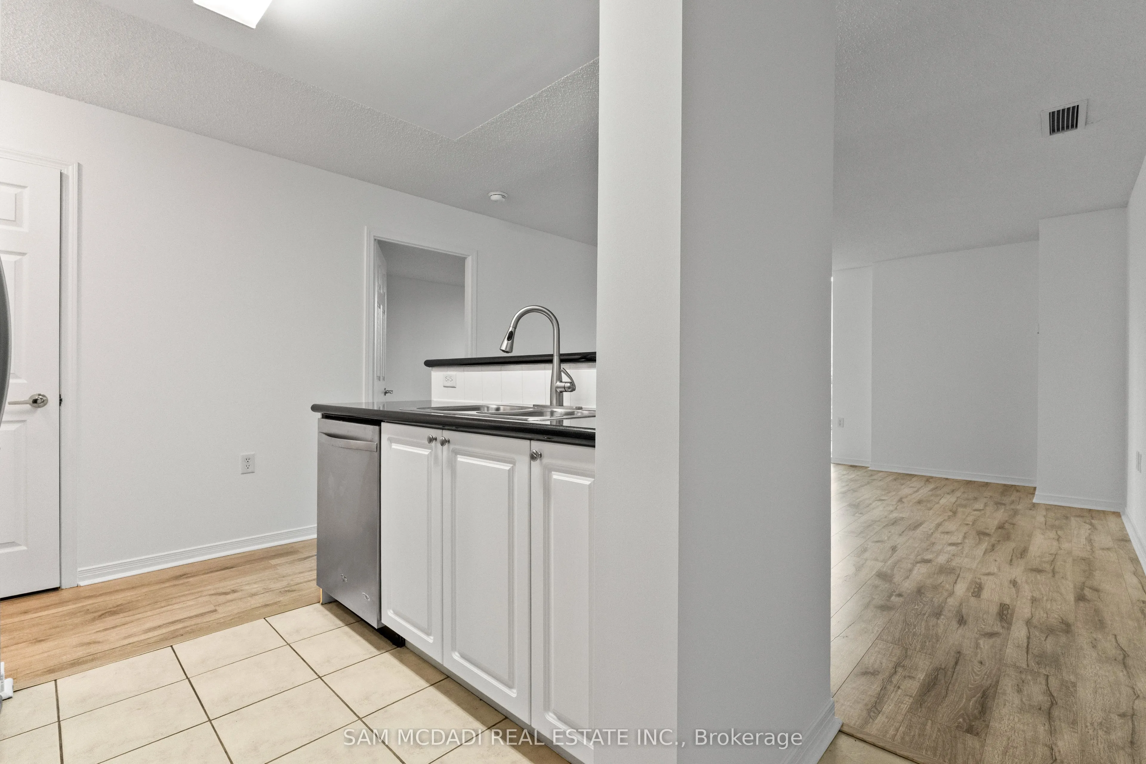 20 Olive Avenue, #206