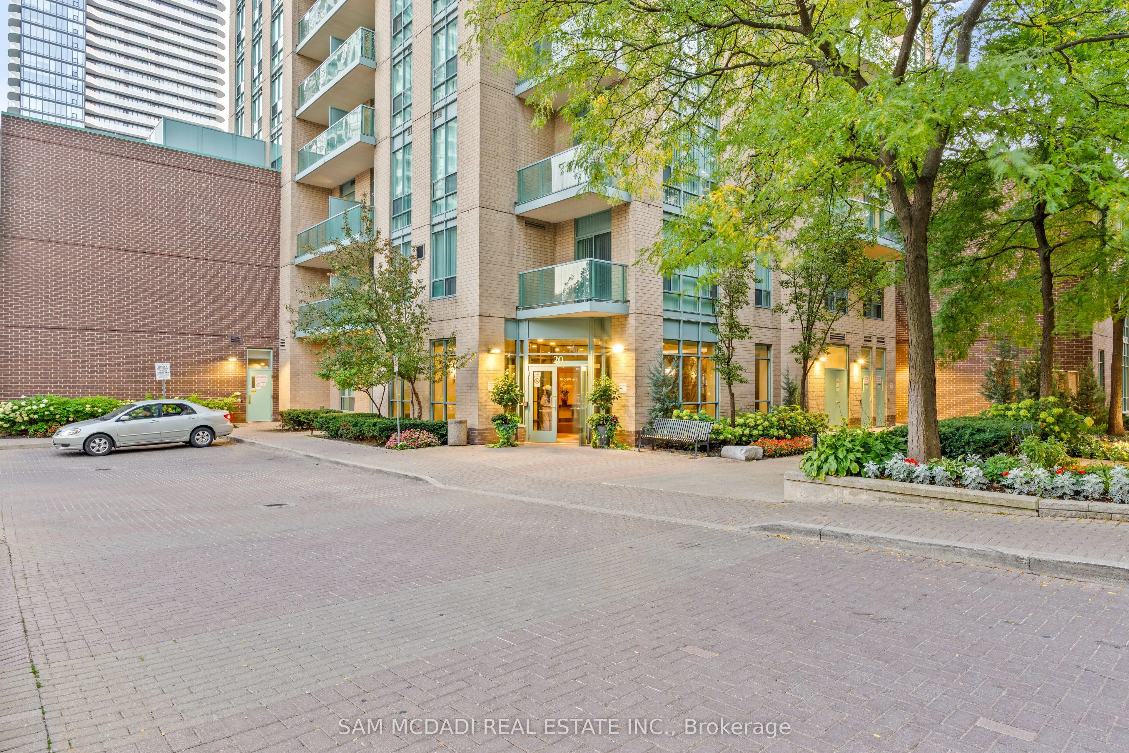 20 Olive Avenue, #206