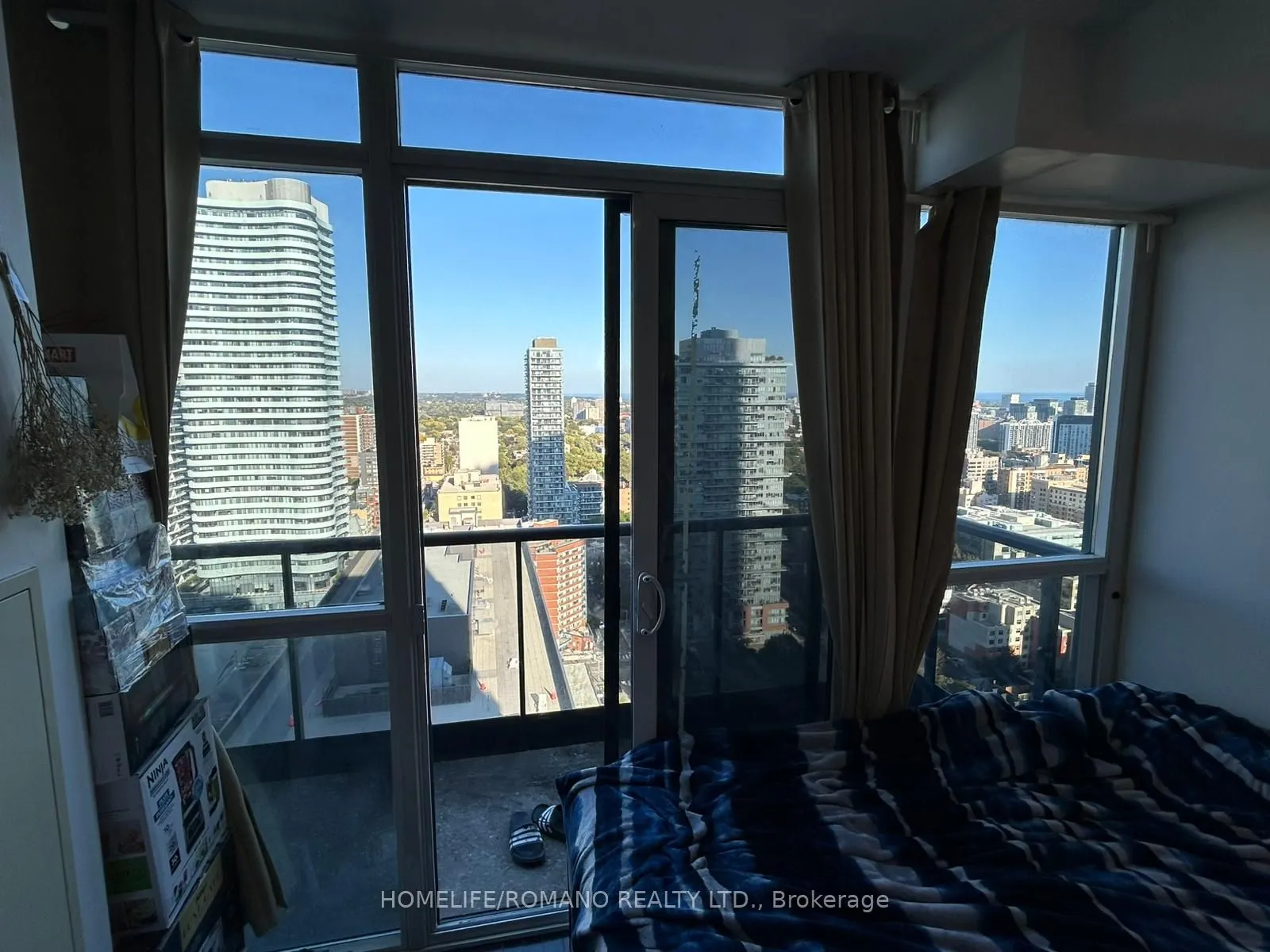 25 Carlton Street, #3001