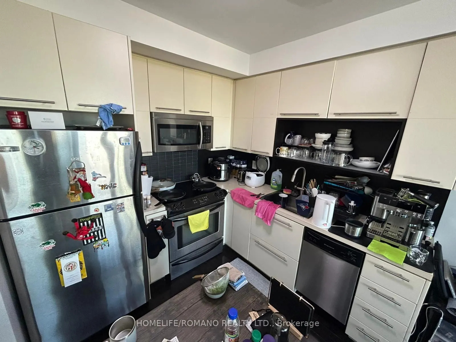 25 Carlton Street, #3001
