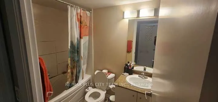 12 Yonge Street, #1102