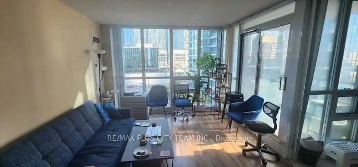 12 Yonge Street, #1102