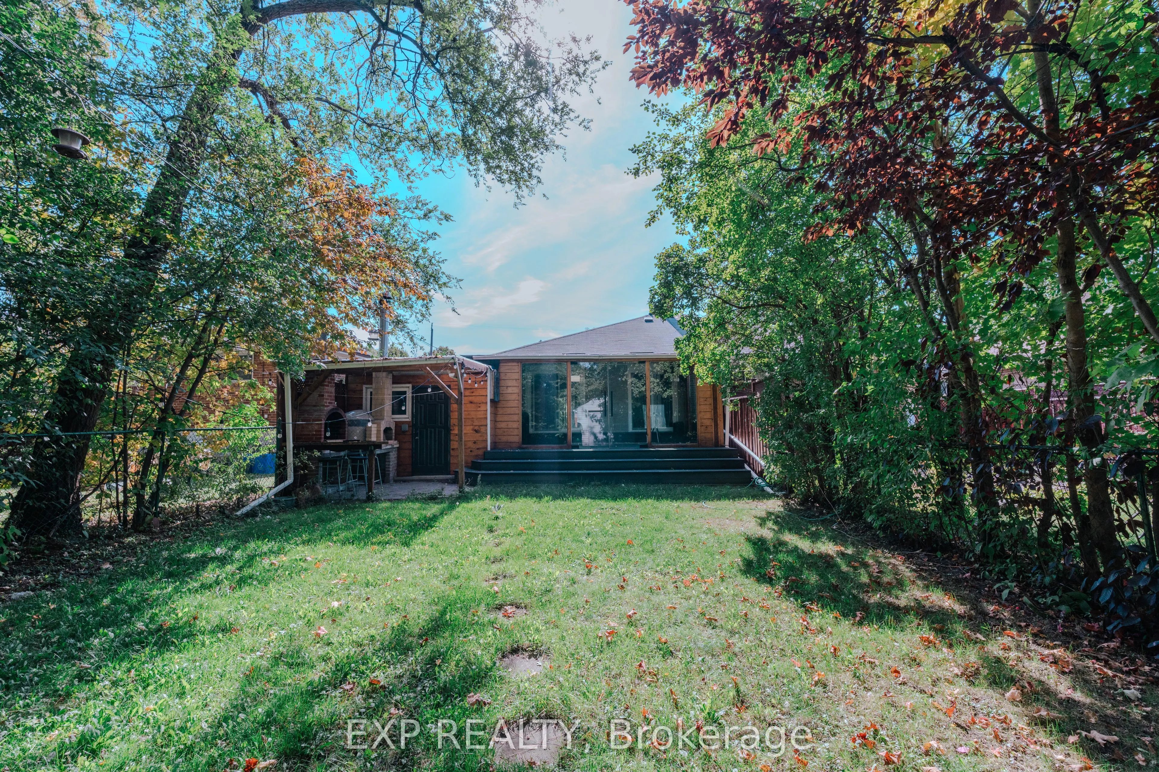 72 Billington Crescent
